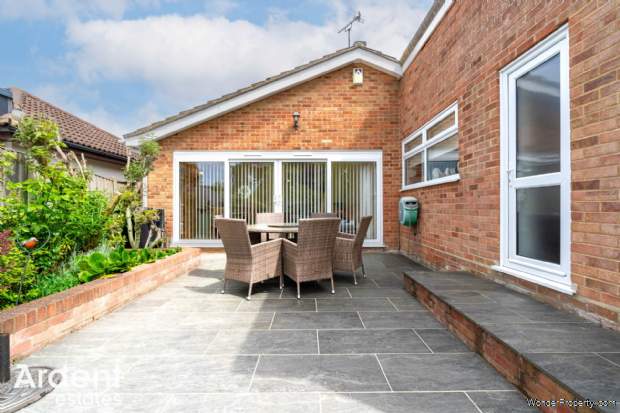 Additional Property Image 4 bedroom Bungalow for sale in Witham 8