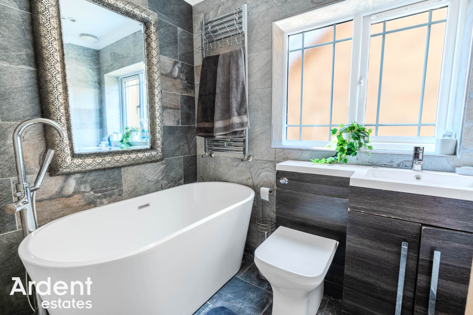 Additional Property Image 4 bedroom Detached for sale in Maldon 24