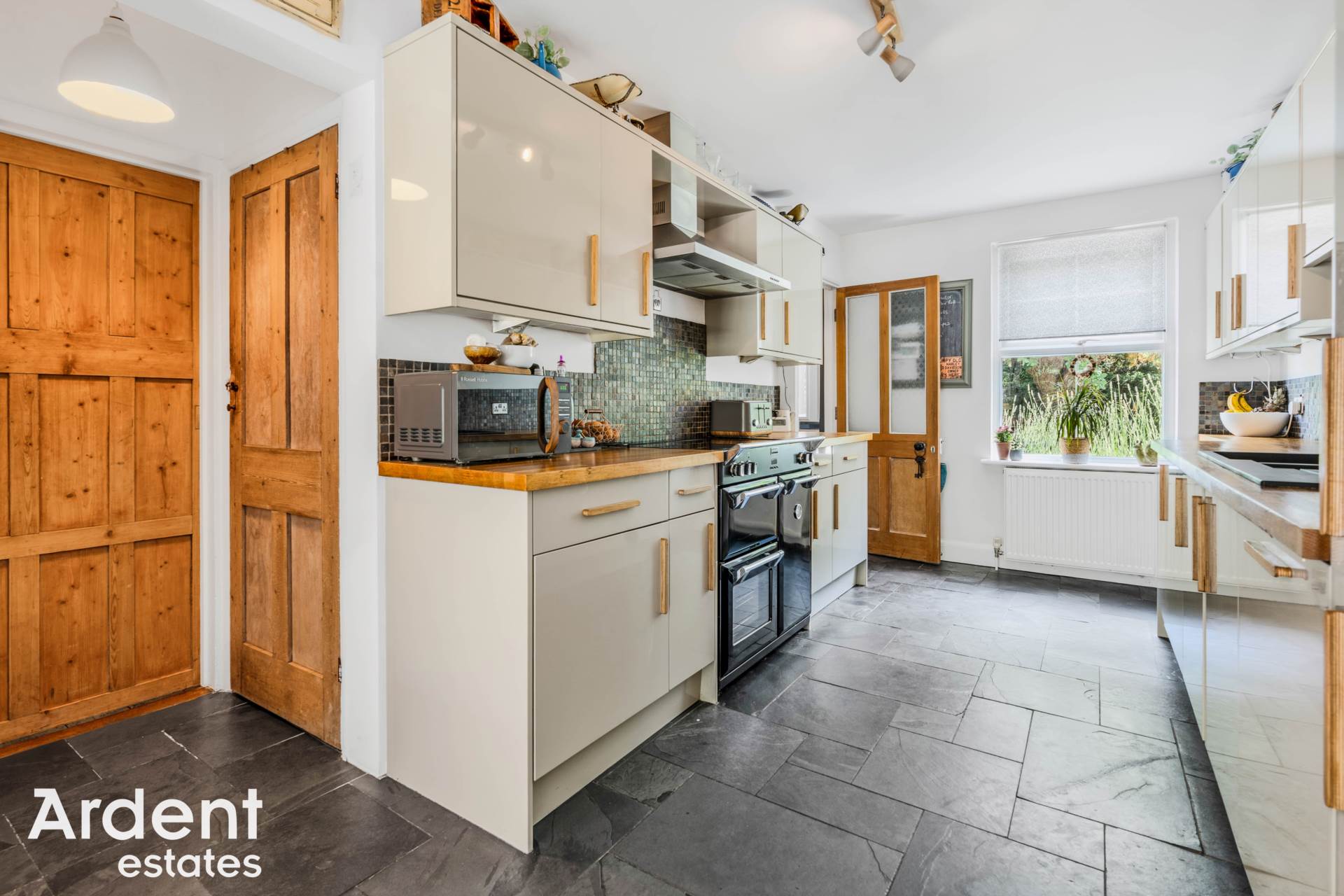 Additional Property Image 4 bedroom Semi Detached for sale in Maldon 9