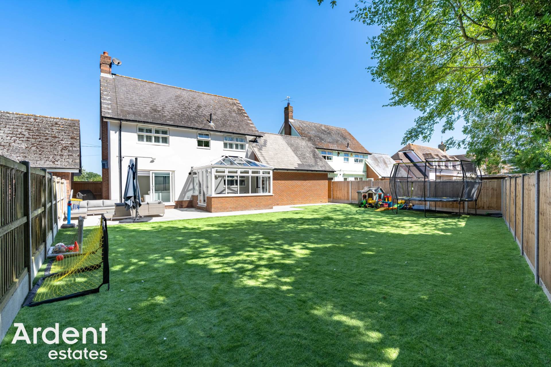 Additional Property Image 4 bedroom Detached for sale in Colchester 25