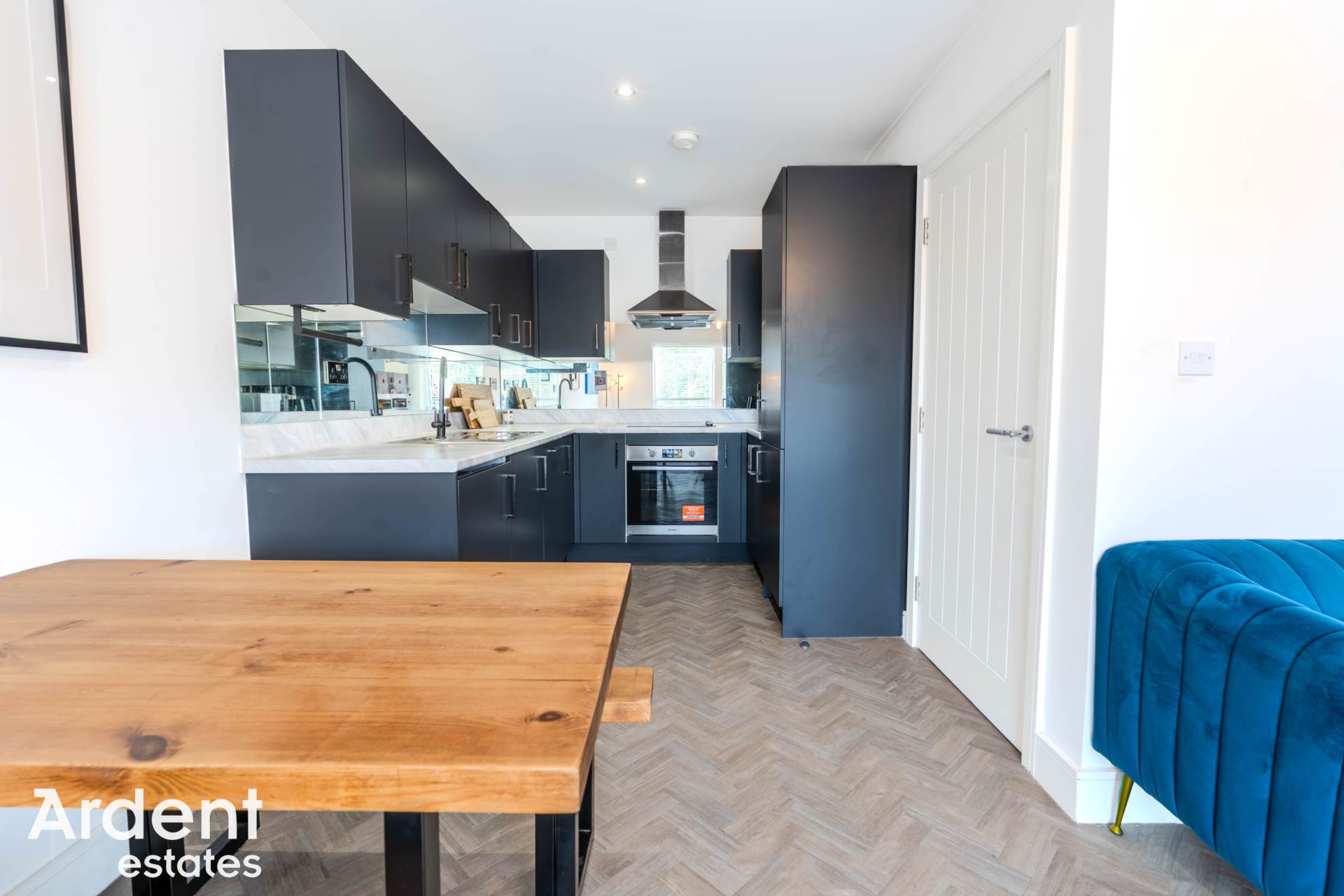 Additional Property Image 2 bedroom Flat for sale in Maldon 5