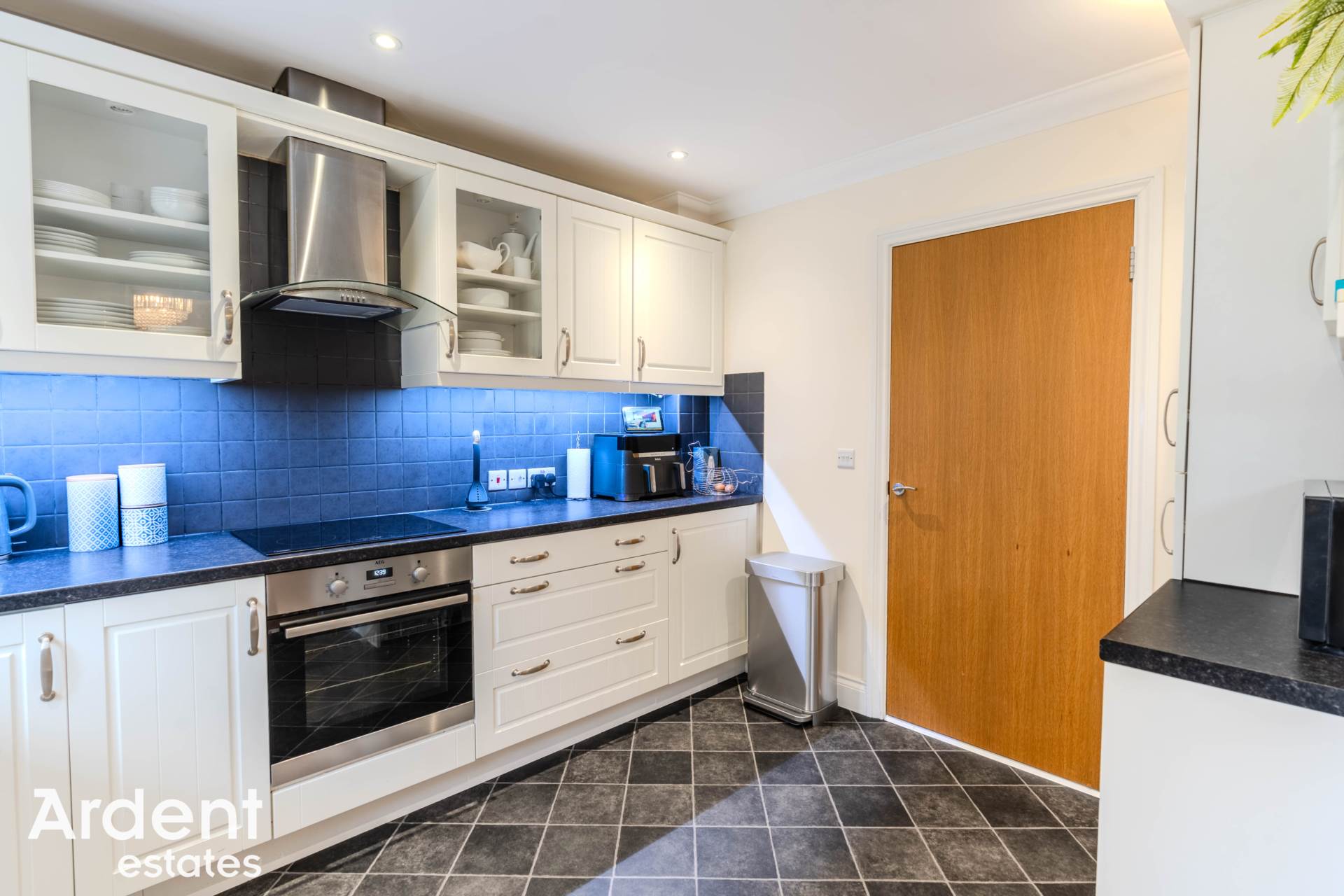 Additional Property Image 4 bedroom Terraced for sale in Maldon 11