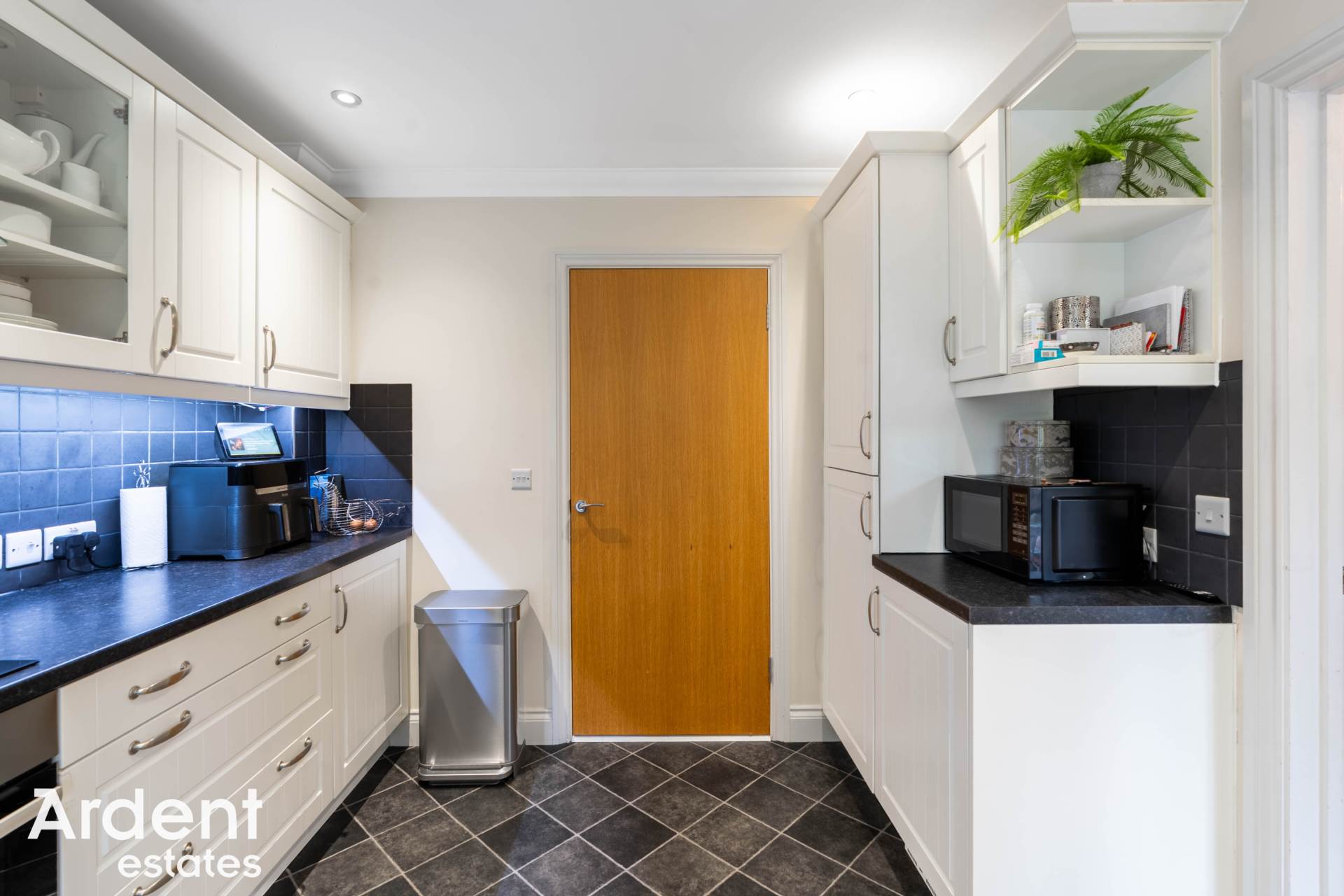 Additional Property Image 4 bedroom Terraced for sale in Maldon 12