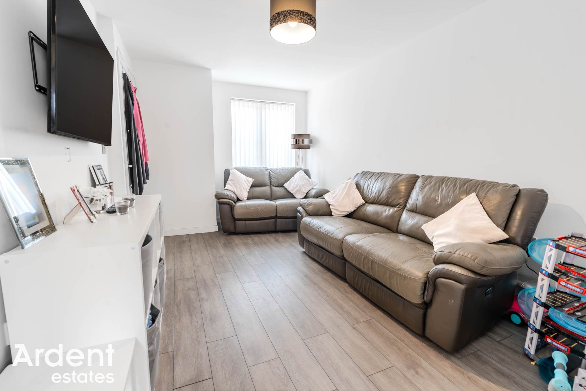 Additional Property Image 2 bedroom Semi Detached for sale in Maldon 5