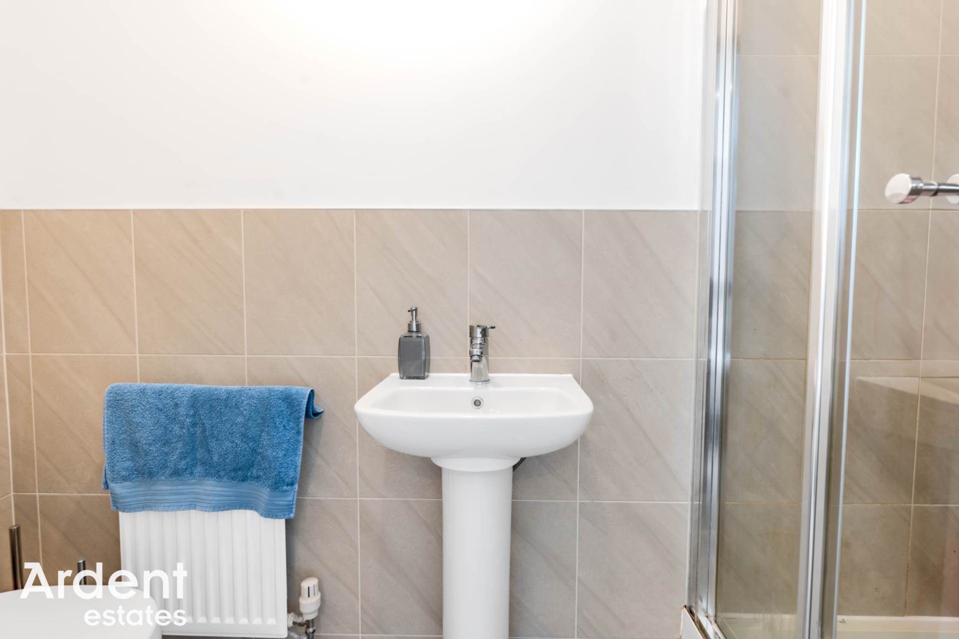 Additional Property Image 2 bedroom Semi Detached for sale in Maldon 12