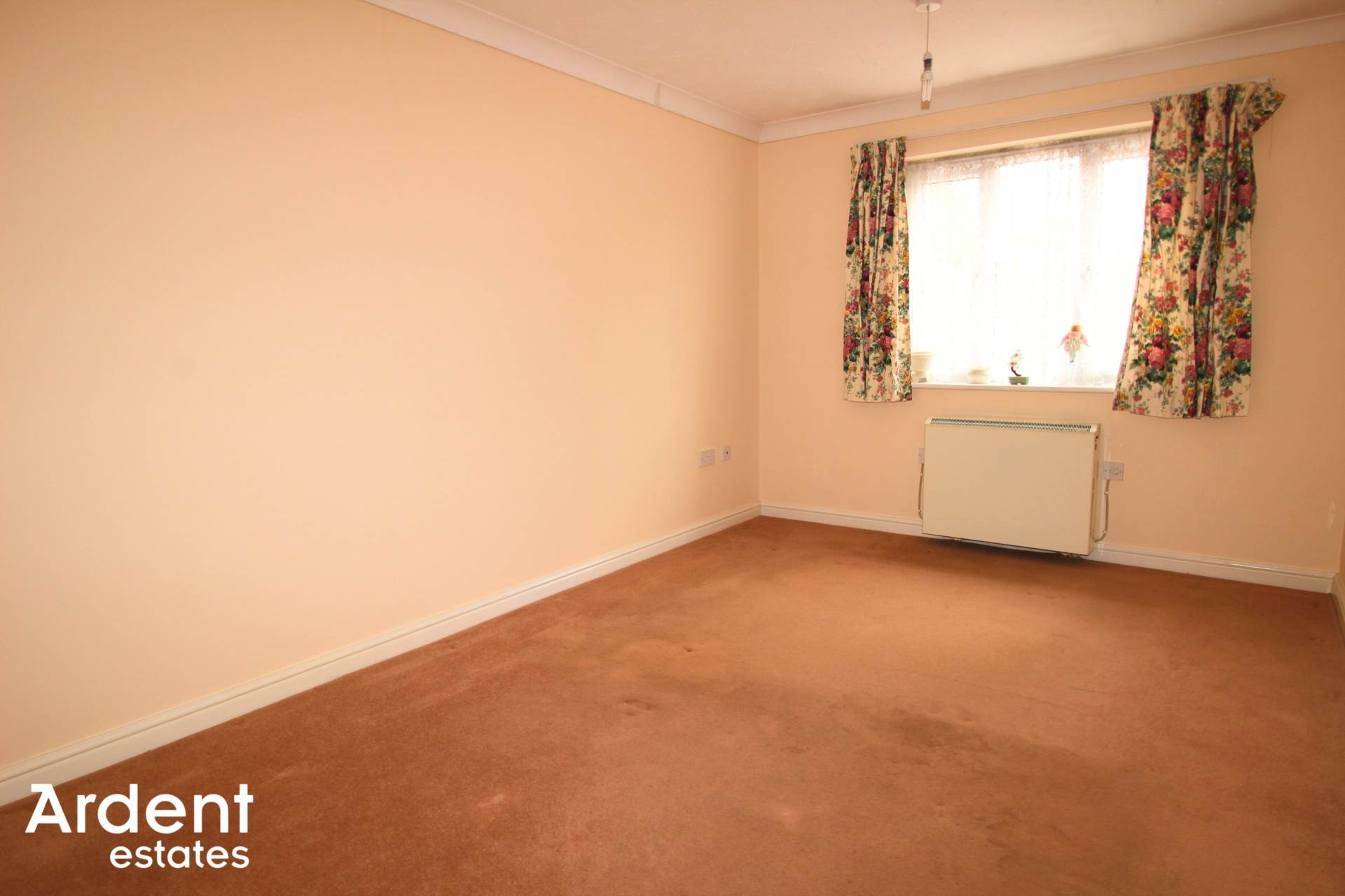 Additional Property Image 2 bedroom Bungalow for sale in Maldon 8