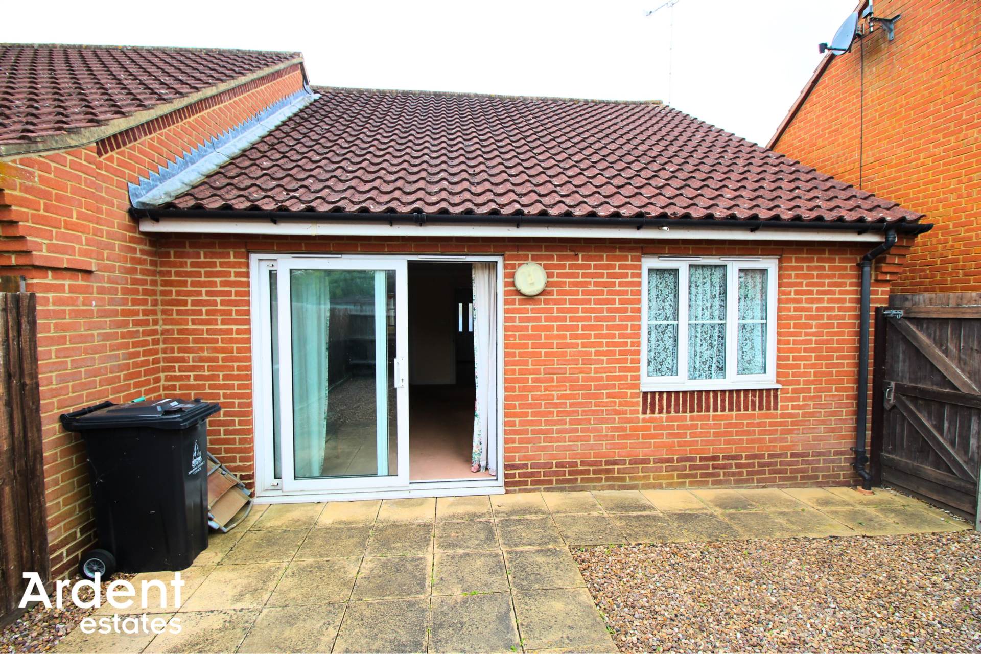 Additional Property Image 2 bedroom Bungalow for sale in Maldon 12