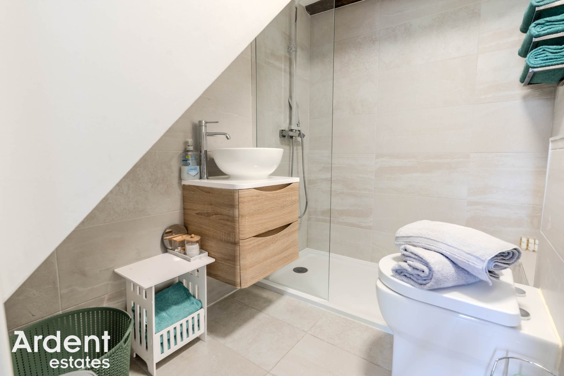 Additional Property Image 2 bedroom Terraced for sale in Maldon 9