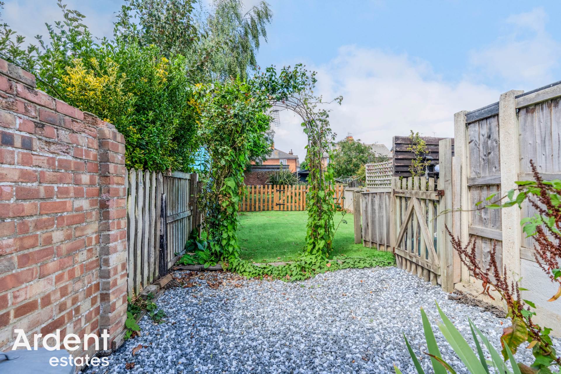 Additional Property Image 2 bedroom Terraced for sale in Maldon 13