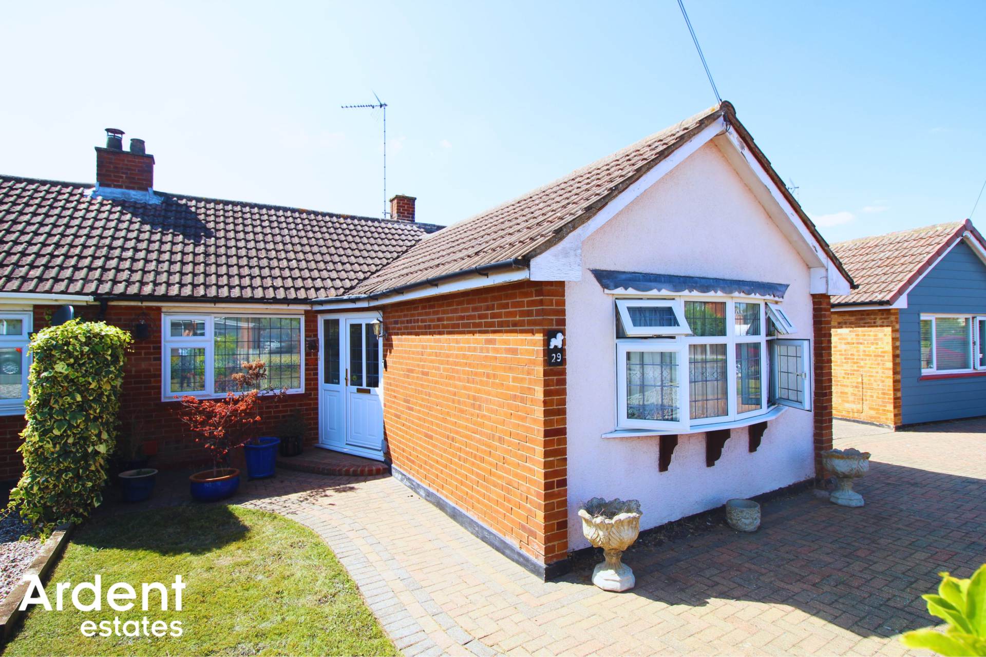 2 bedroom Semi Detached Bungalow for sale in Chelmsford