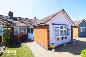 2 bedroom Semi Detached Bungalow for sale in Chelmsford