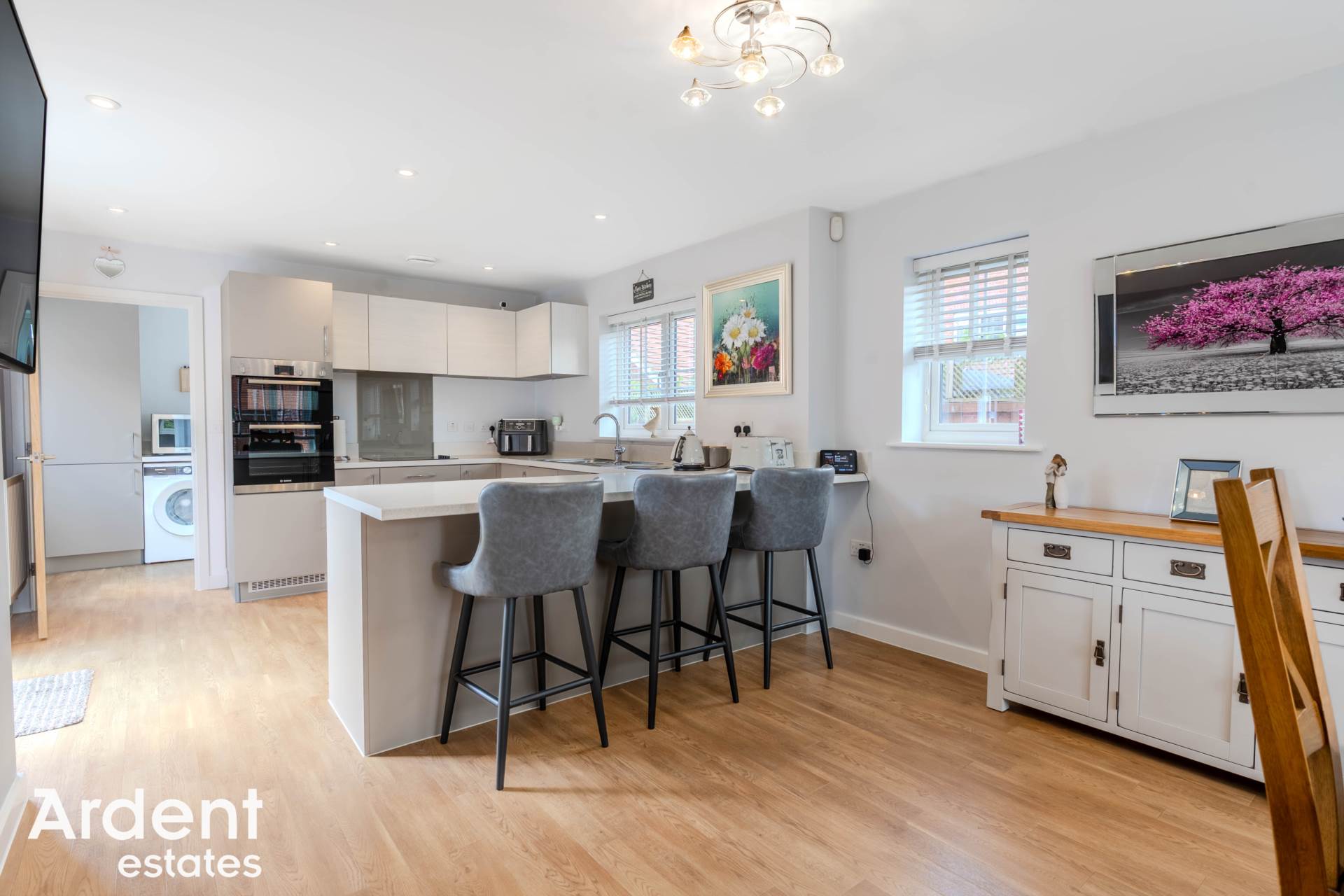 Additional Property Image 4 bedroom Detached for sale in Maldon 8
