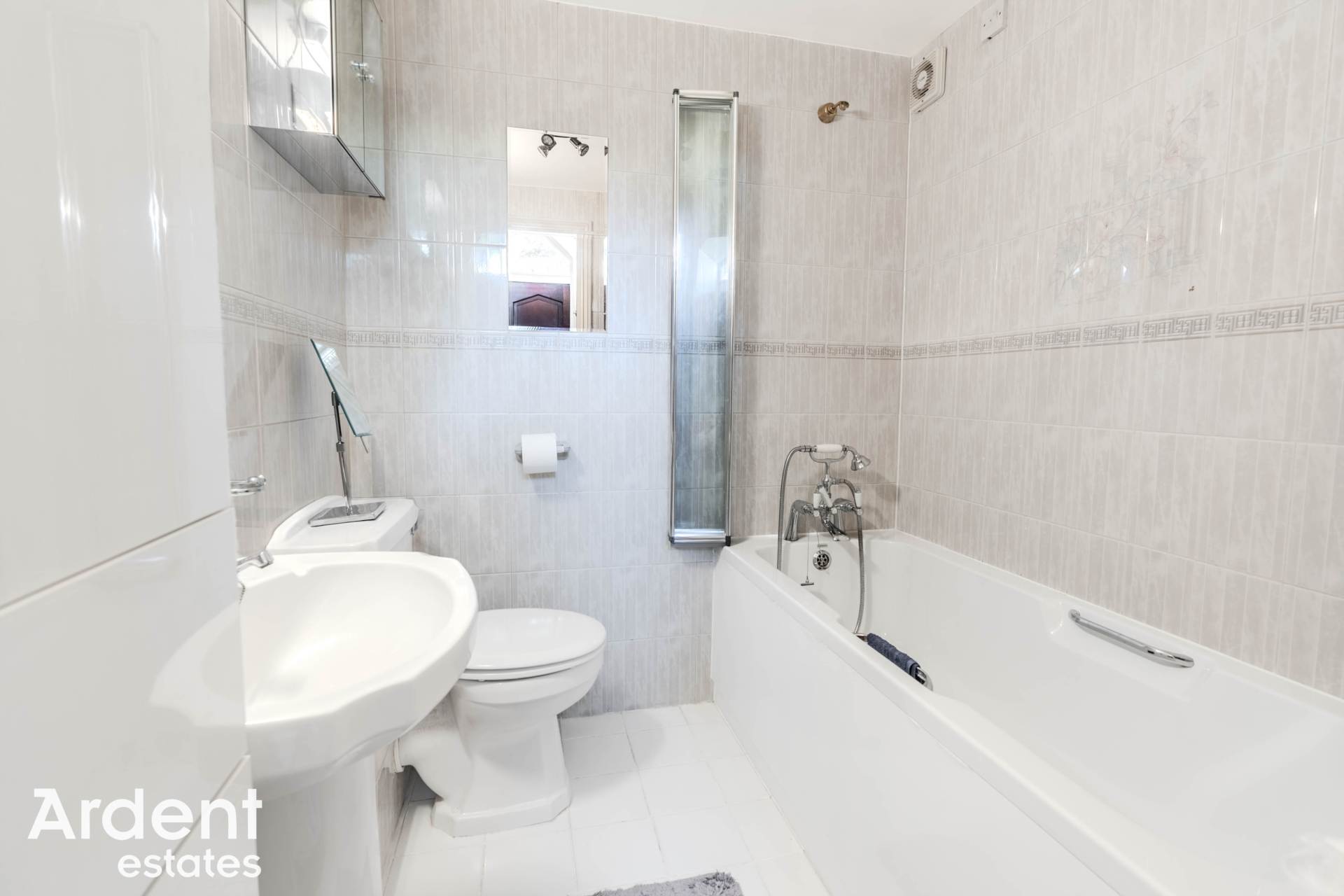 Additional Property Image 3 bedroom Detached for sale in Witham 6