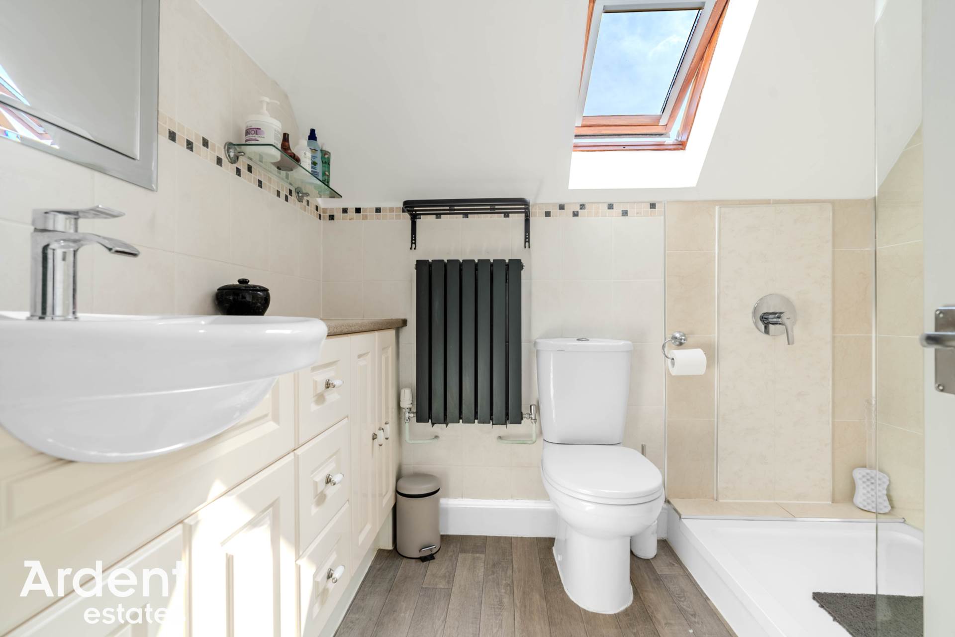 Additional Property Image 3 bedroom Detached Bungalow for sale in Maldon 27