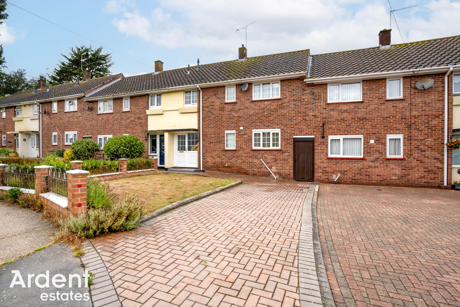3 bedroom Terraced for sale in Chelmsford