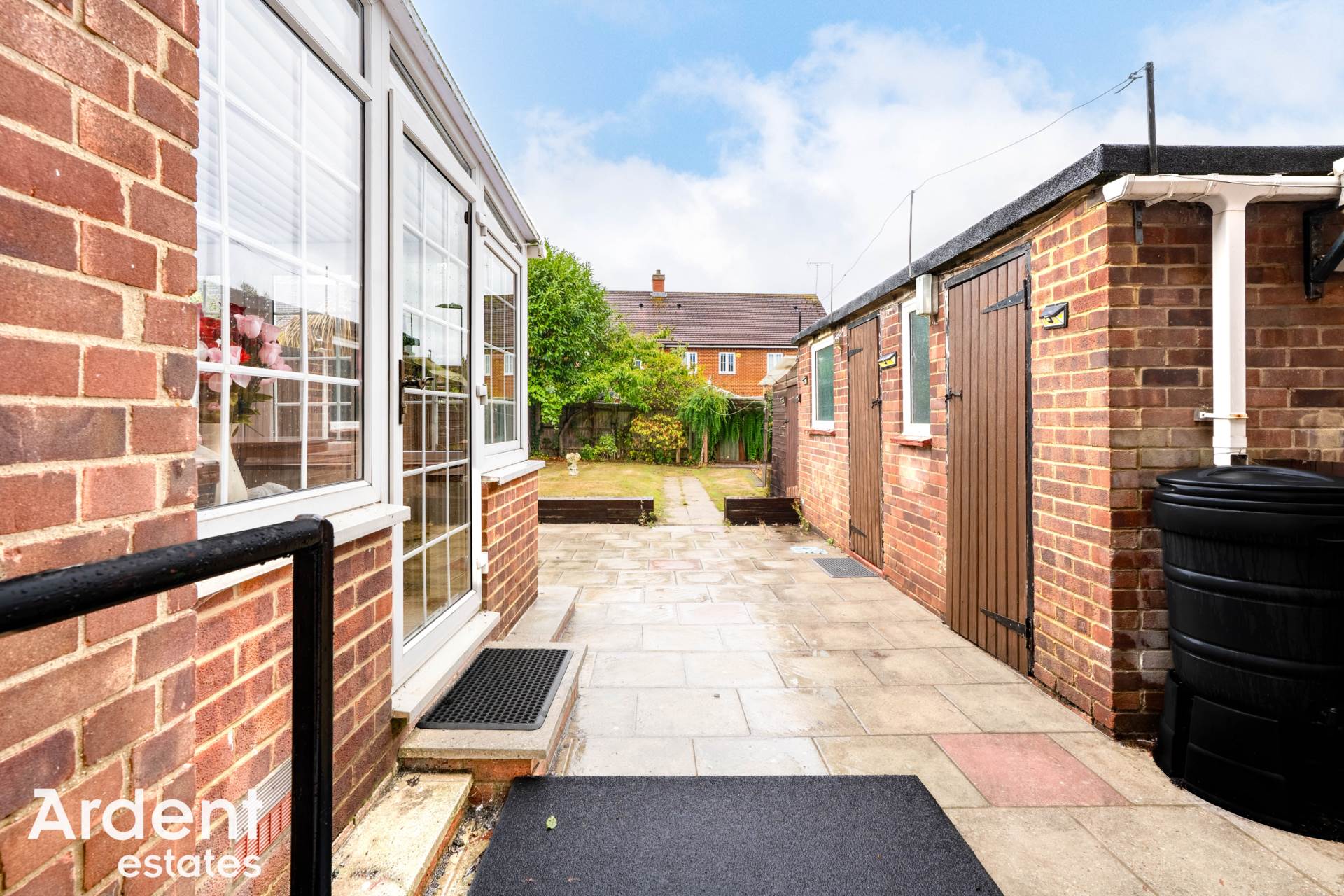 Additional Property Image 3 bedroom Terraced for sale in Chelmsford 21