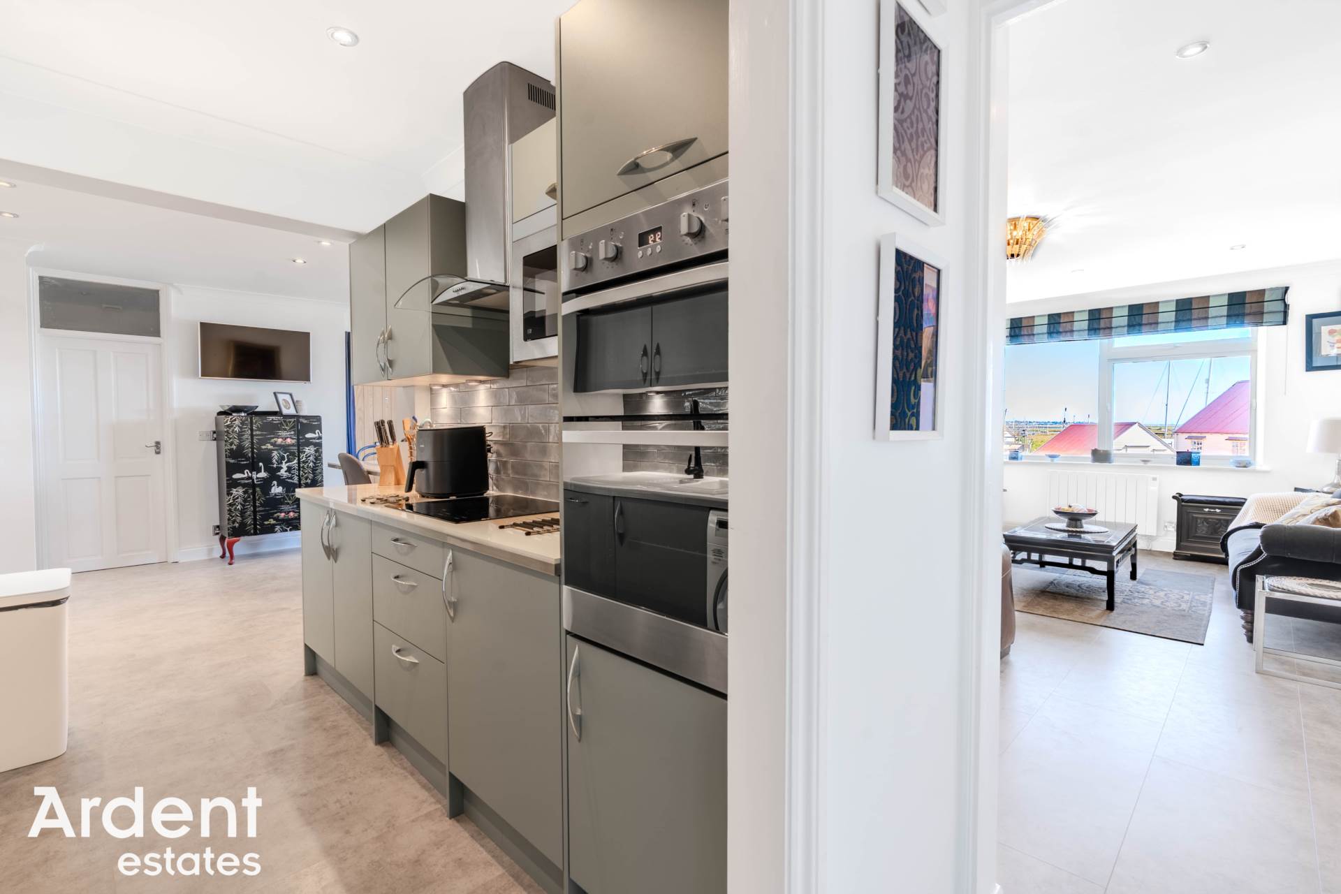 Additional Property Image 4 bedroom Flat for sale in Maldon 11