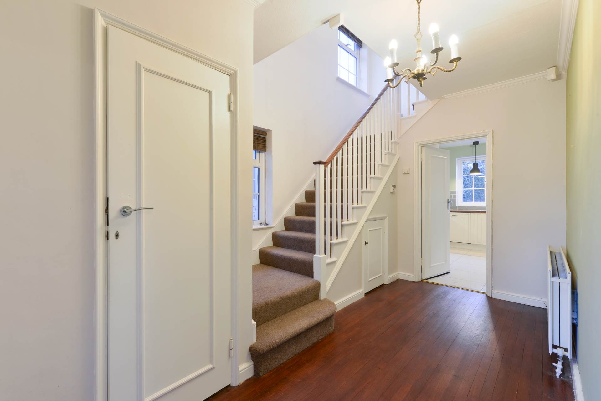 Additional Property Image 4 bedroom Detached to rent in Epsom 2