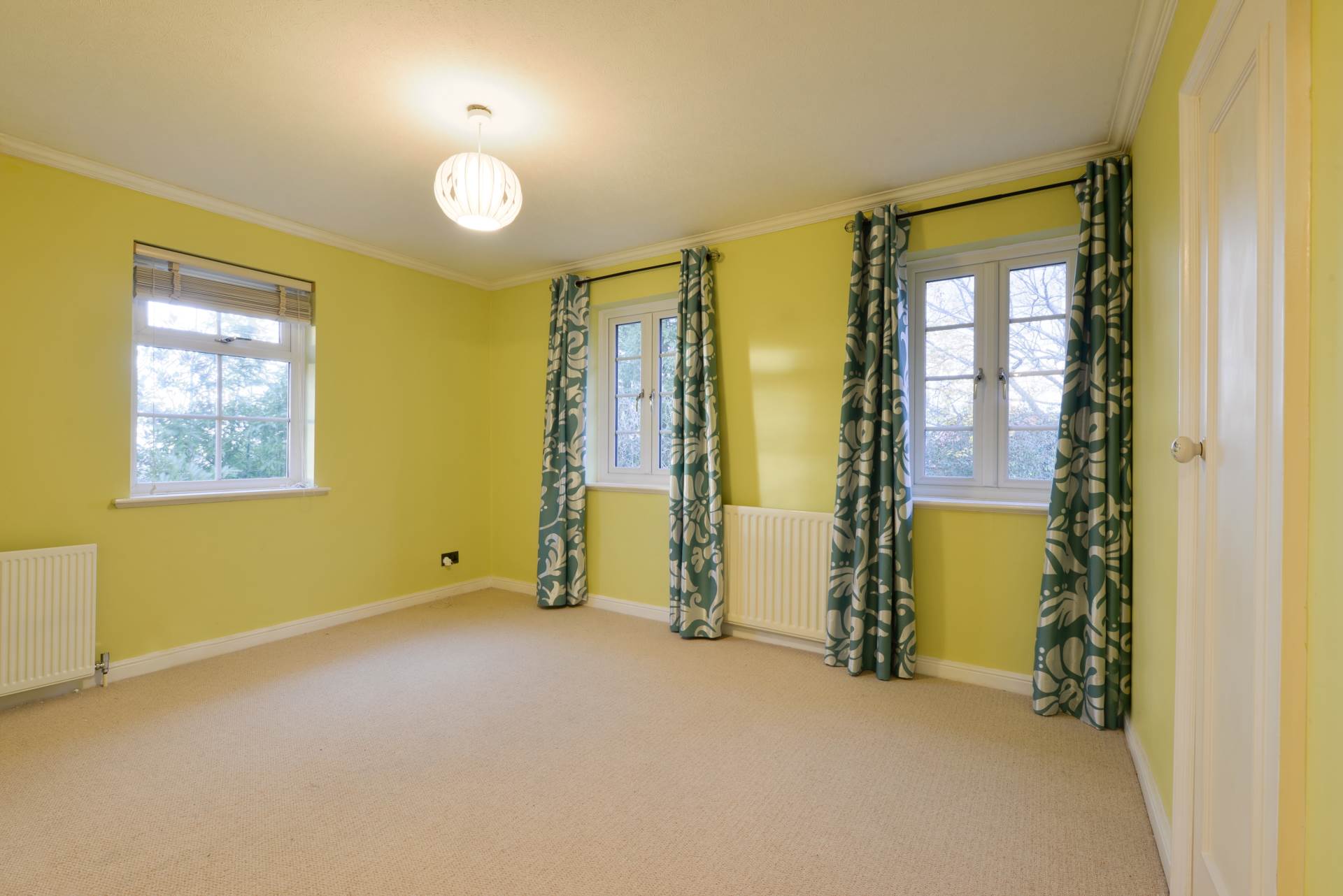 Additional Property Image 4 bedroom Detached to rent in Epsom 13