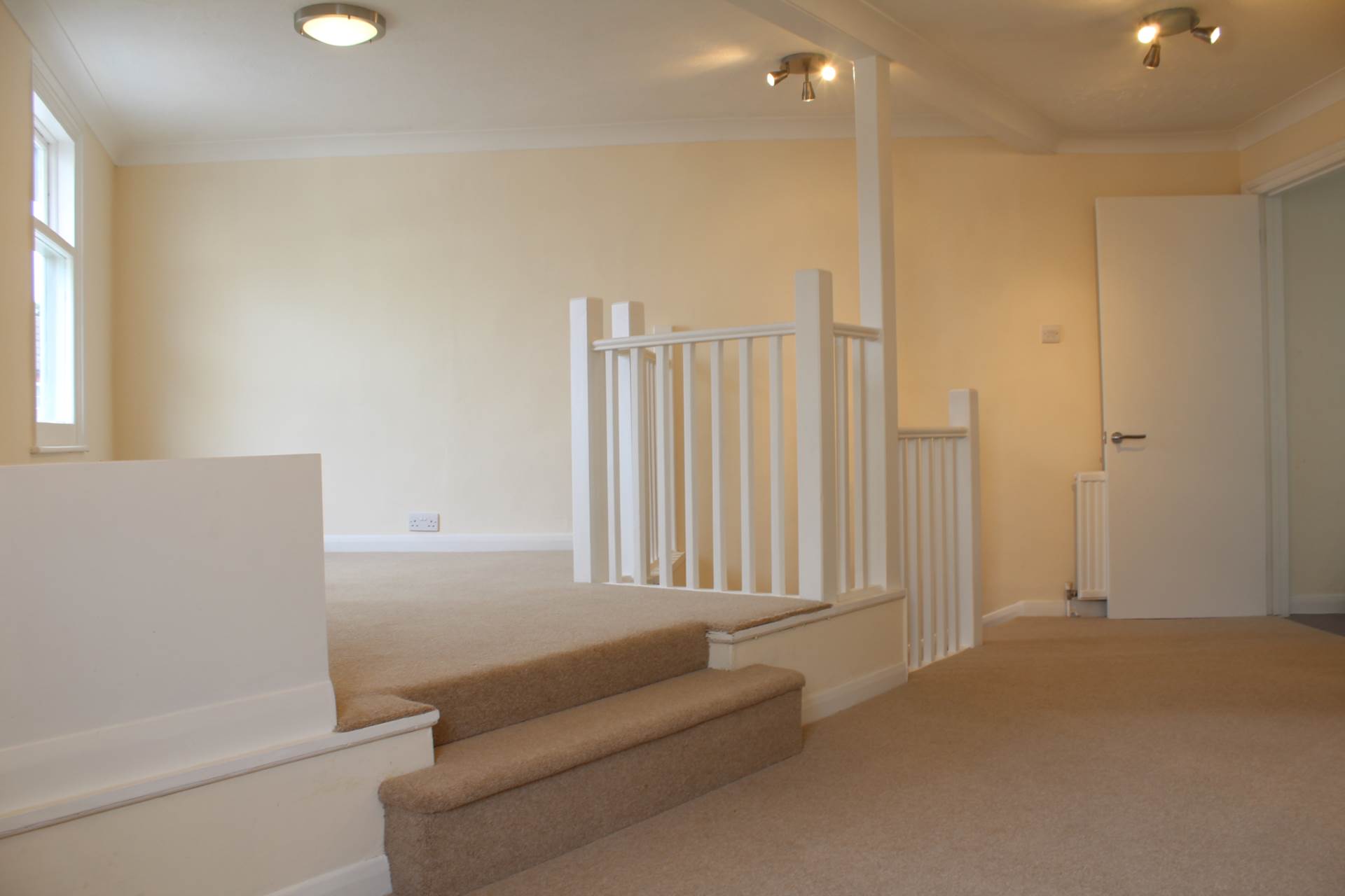 Additional Property Image 1 bedroom Flat to rent in Epsom 3
