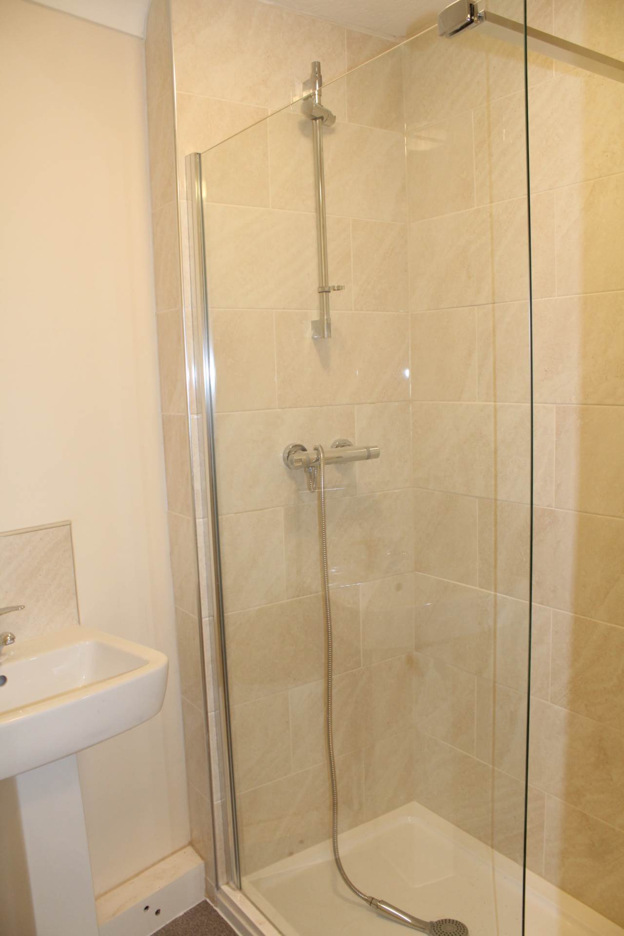 Additional Property Image 1 bedroom Flat to rent in Epsom 7