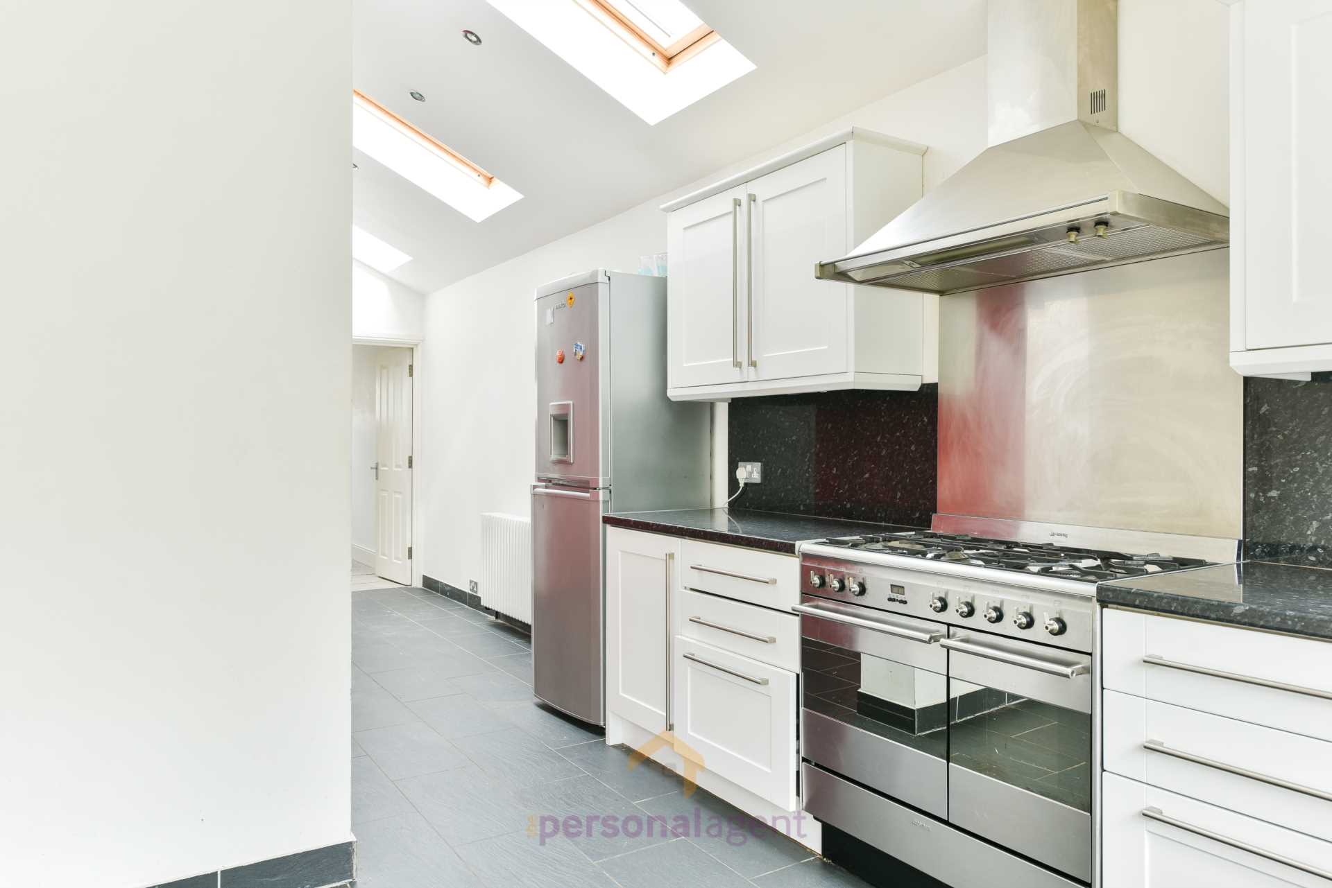 Additional Property Image 3 bedroom Semi Detached to rent in Epsom 6