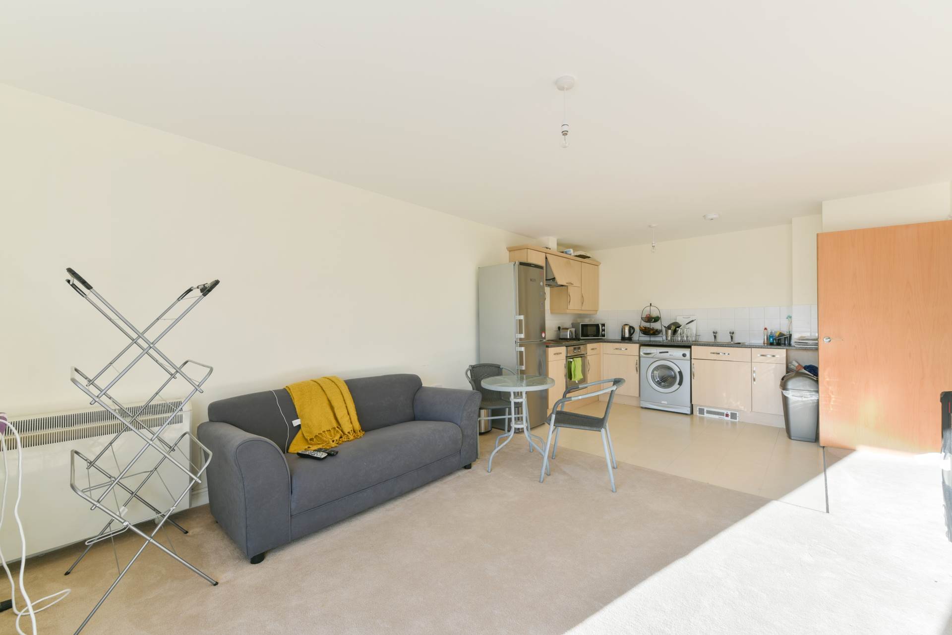 Additional Property Image 1 bedroom Apartment to rent in Epsom 4
