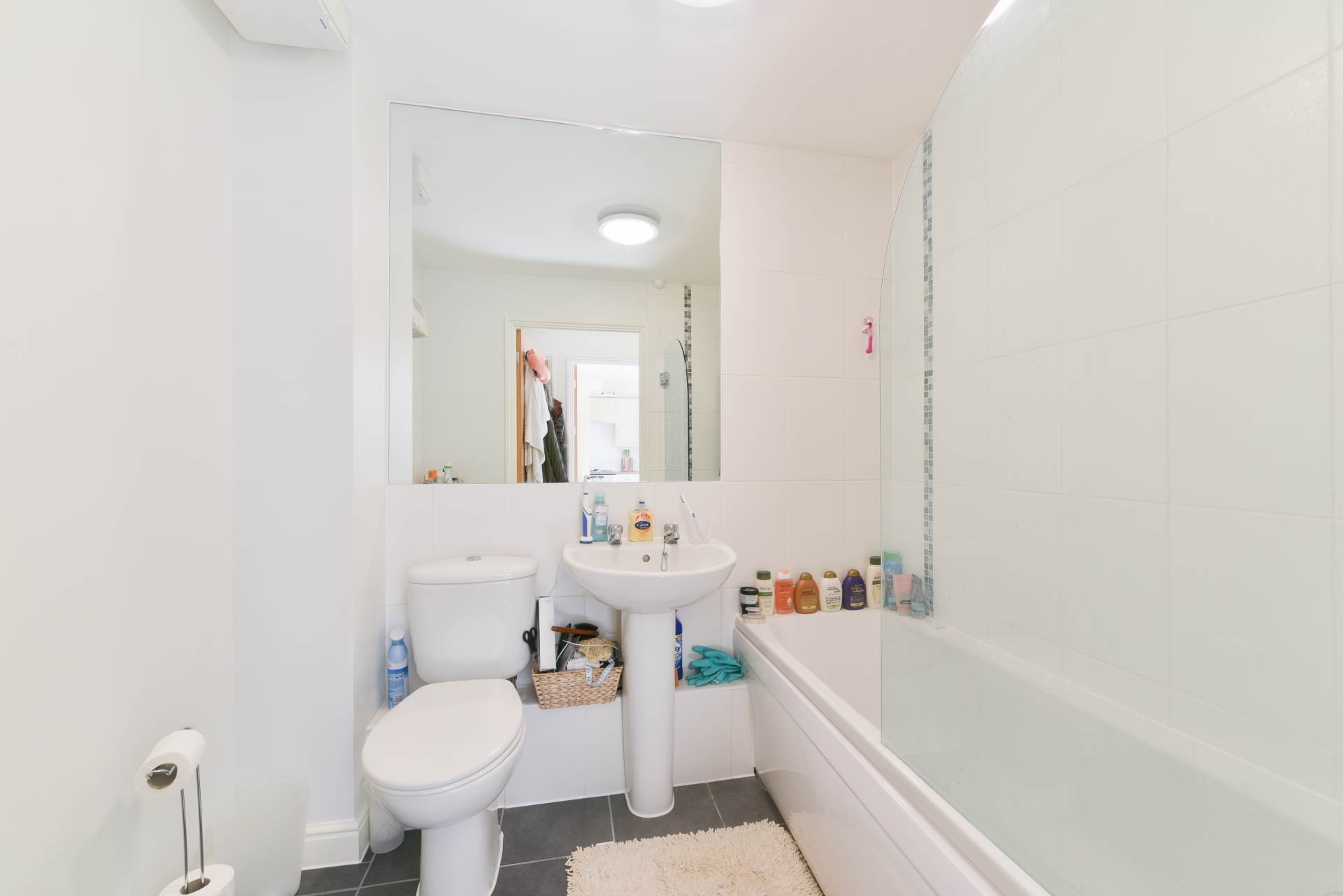 Additional Property Image 1 bedroom Apartment to rent in Epsom 8