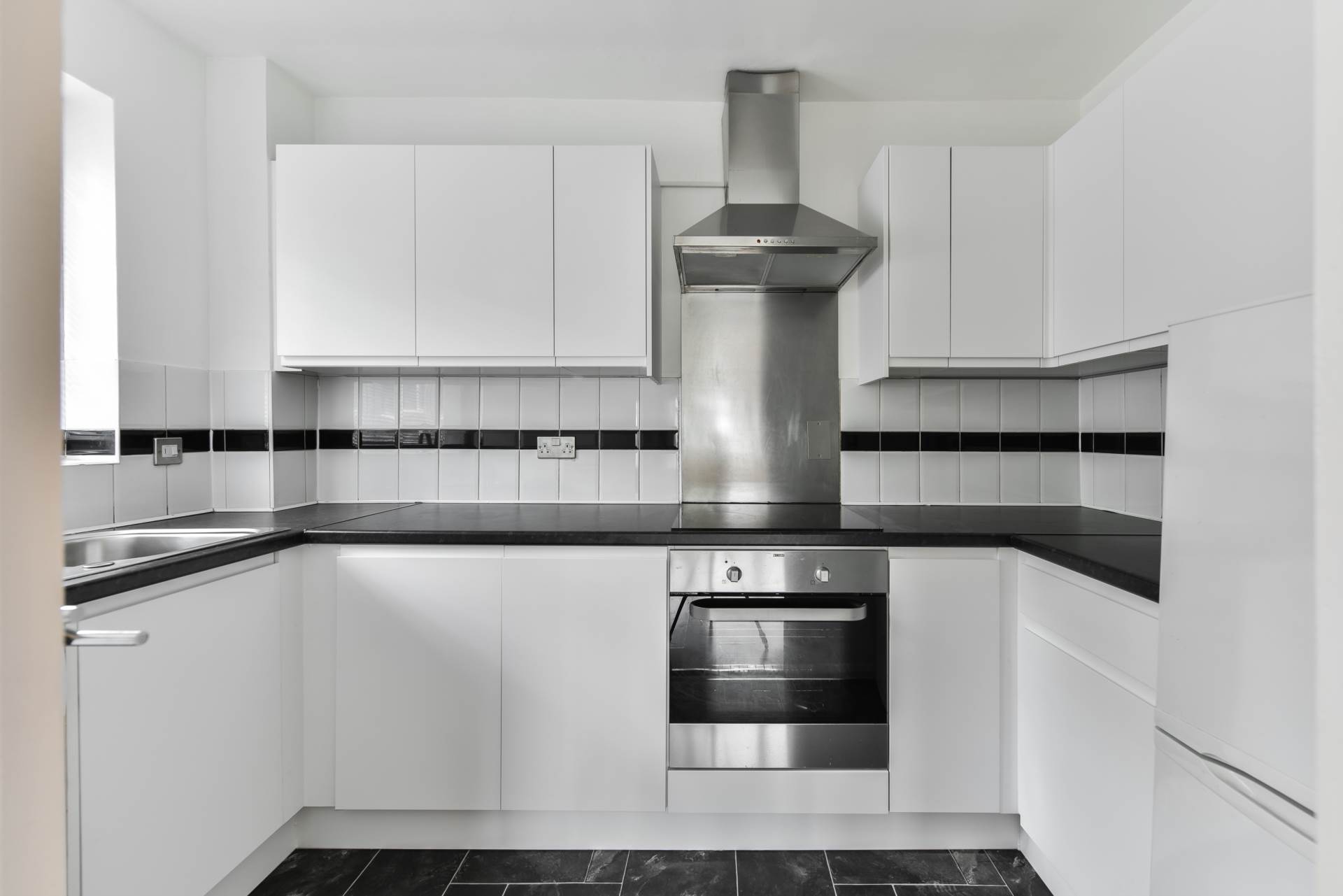 Additional Property Image 1 bedroom Flat to rent in Epsom 3