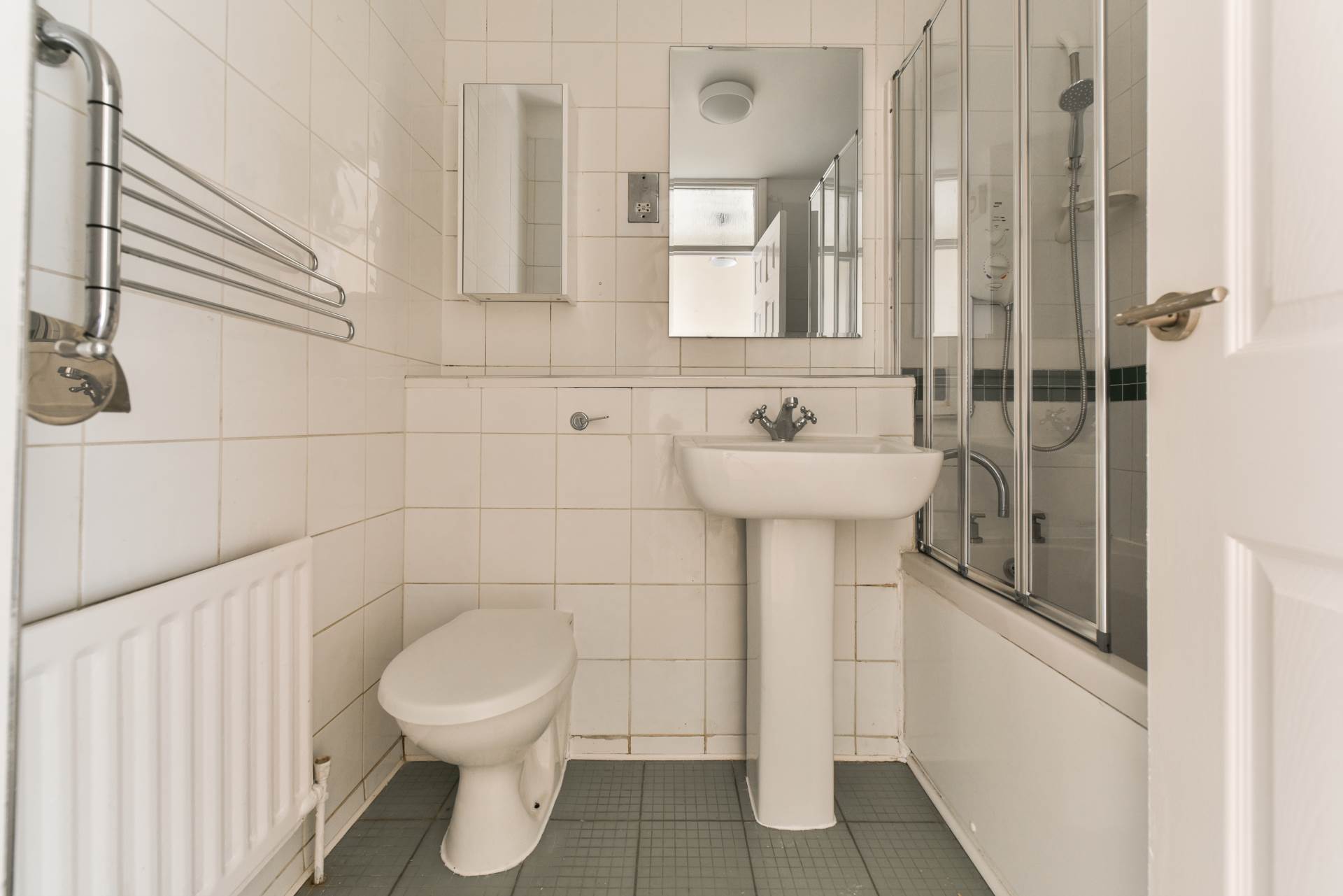 Additional Property Image 1 bedroom Flat to rent in Epsom 10