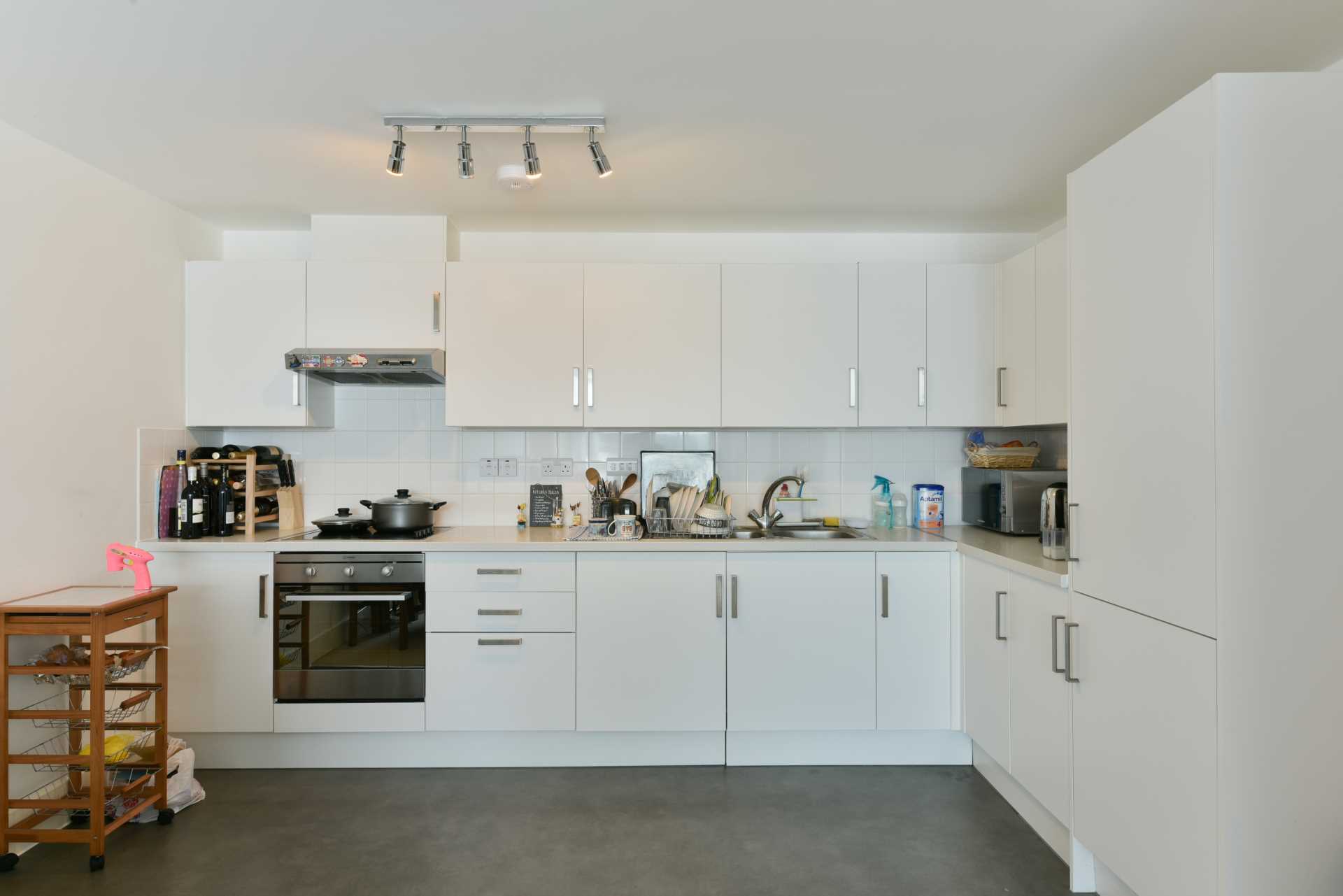 Additional Property Image 2 bedroom Apartment to rent in Epsom 2