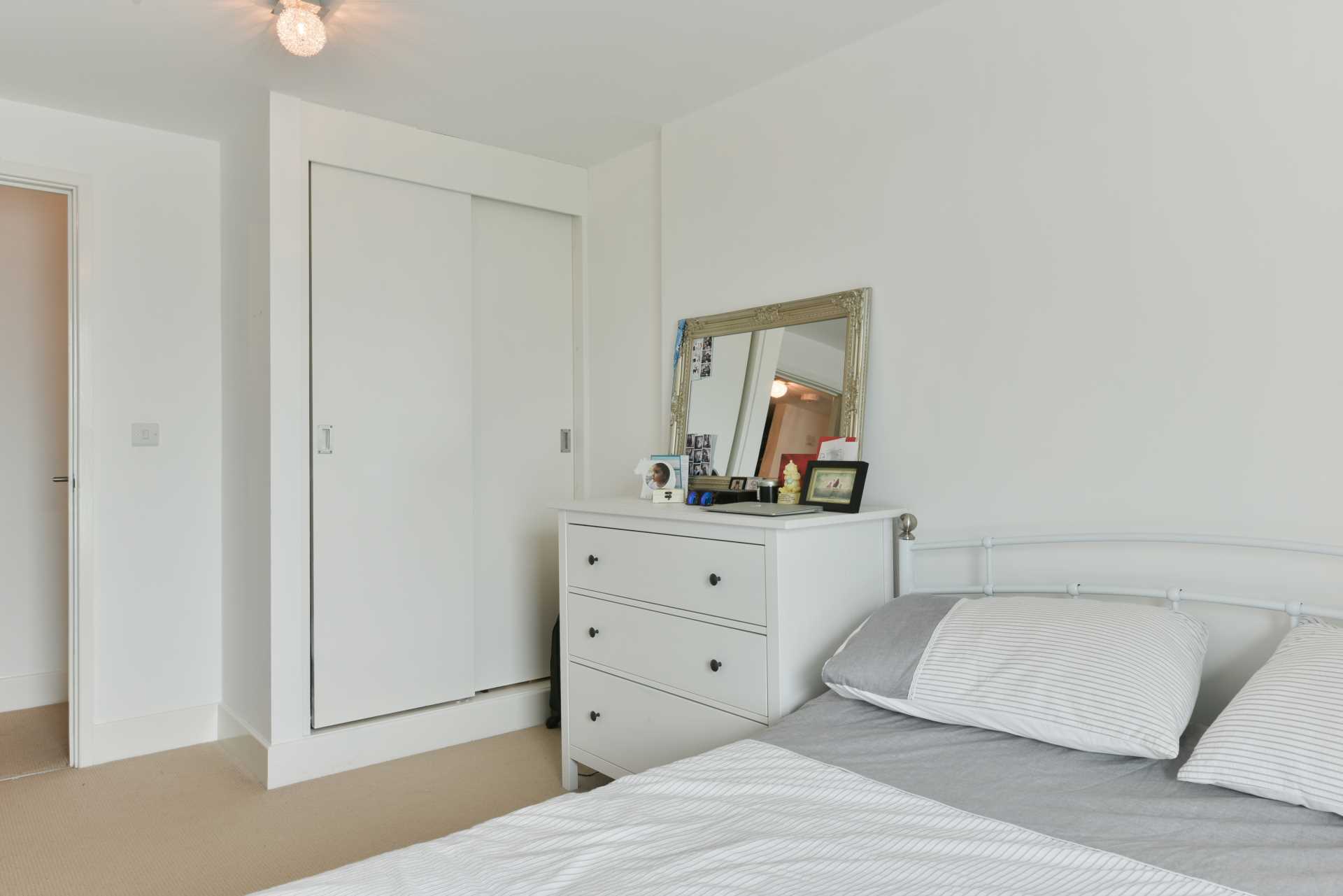 Additional Property Image 2 bedroom Apartment to rent in Epsom 6