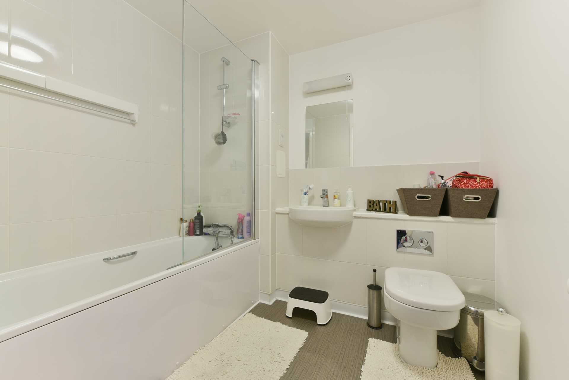 Additional Property Image 2 bedroom Apartment to rent in Epsom 8