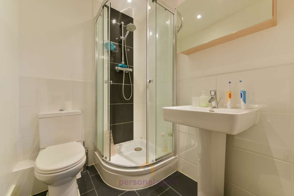 Additional Property Image 2 bedroom Apartment to rent in Epsom 10