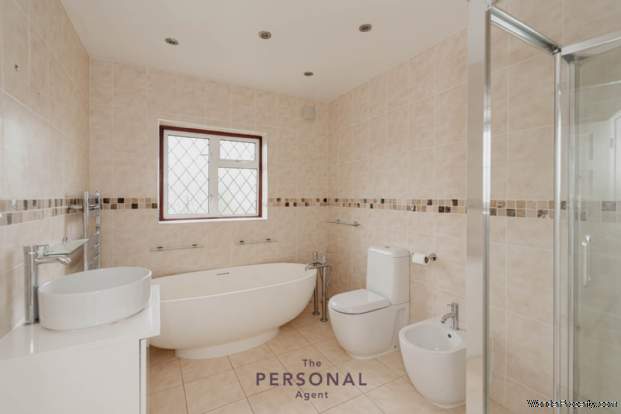 Additional Property Image 4 bedroom Detached to rent in Epsom 10