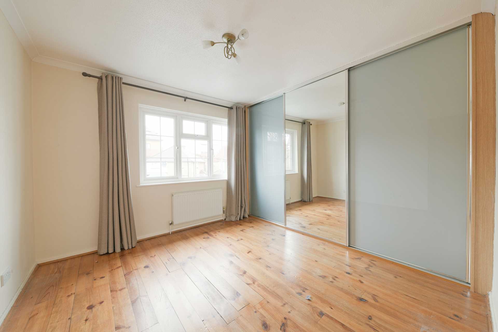 Additional Property Image 2 bedroom Terraced to rent in Epsom 8