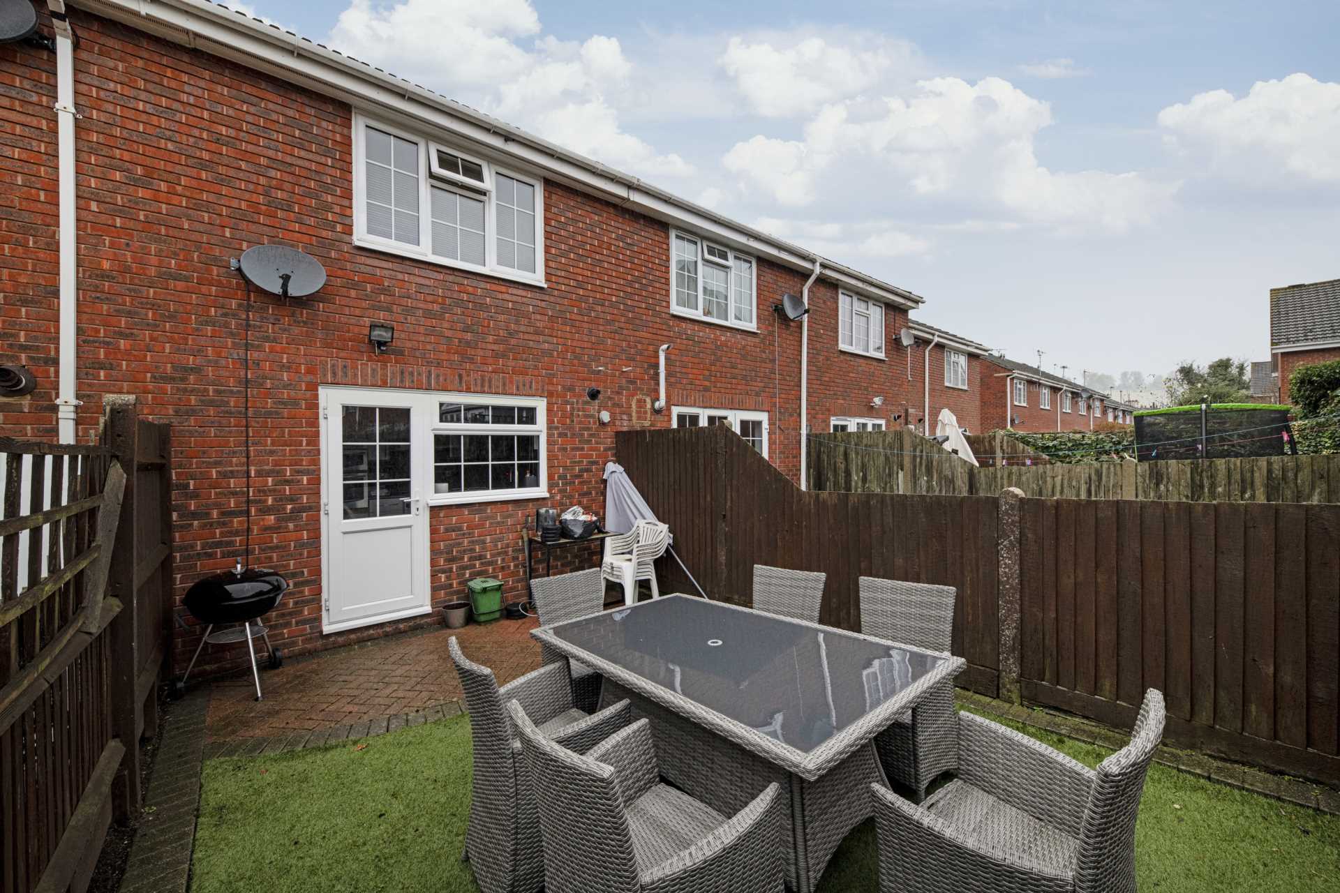 Additional Property Image 2 bedroom Terraced to rent in Epsom 10