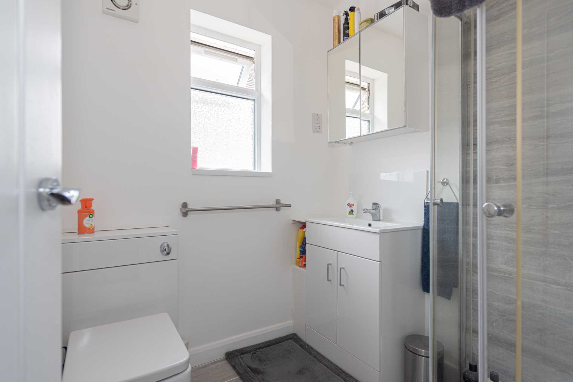 Additional Property Image 3 bedroom Bungalow to rent in Epsom 11