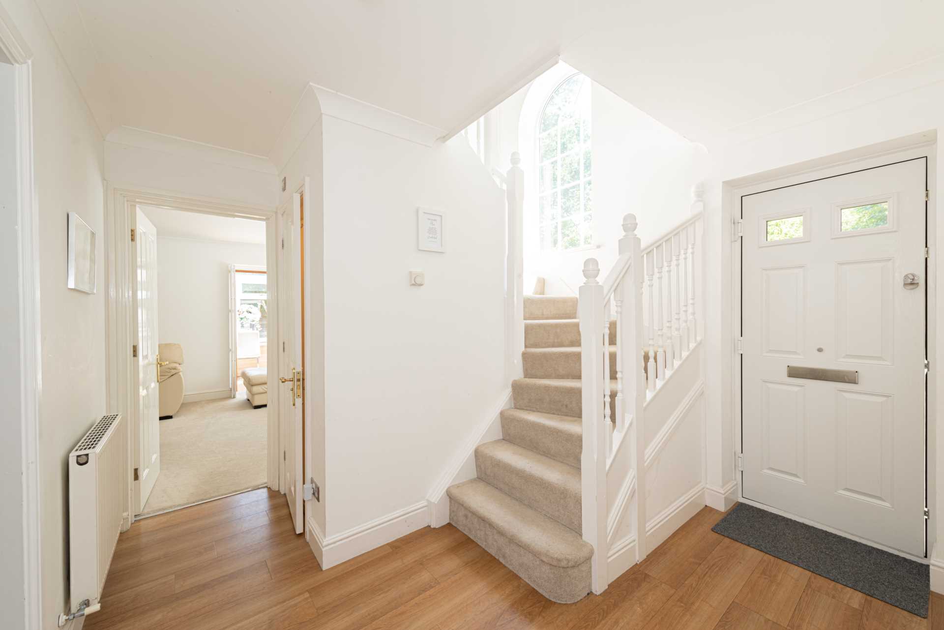 Additional Property Image 4 bedroom Detached to rent in Epsom 5
