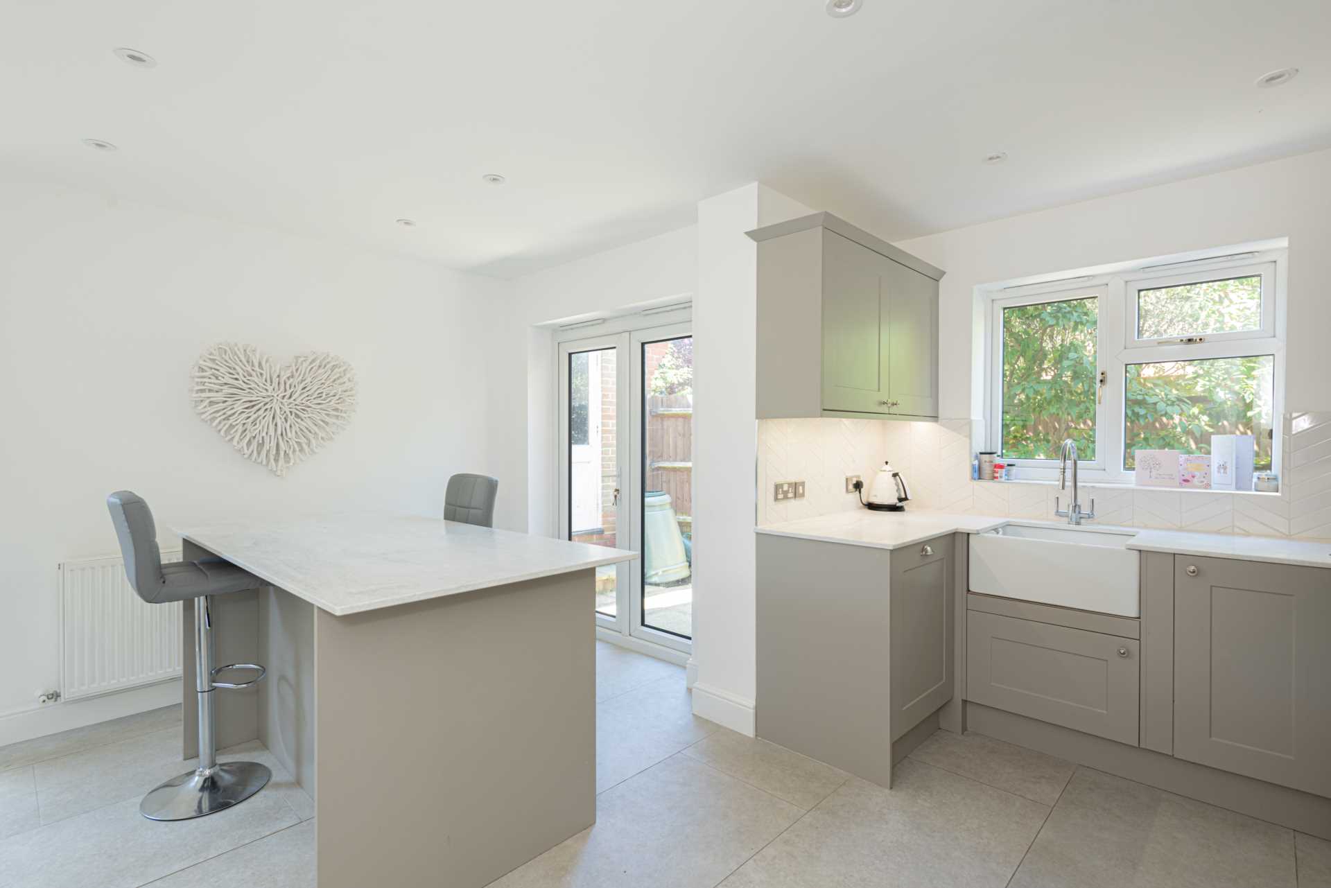 Additional Property Image 4 bedroom Detached to rent in Epsom 7