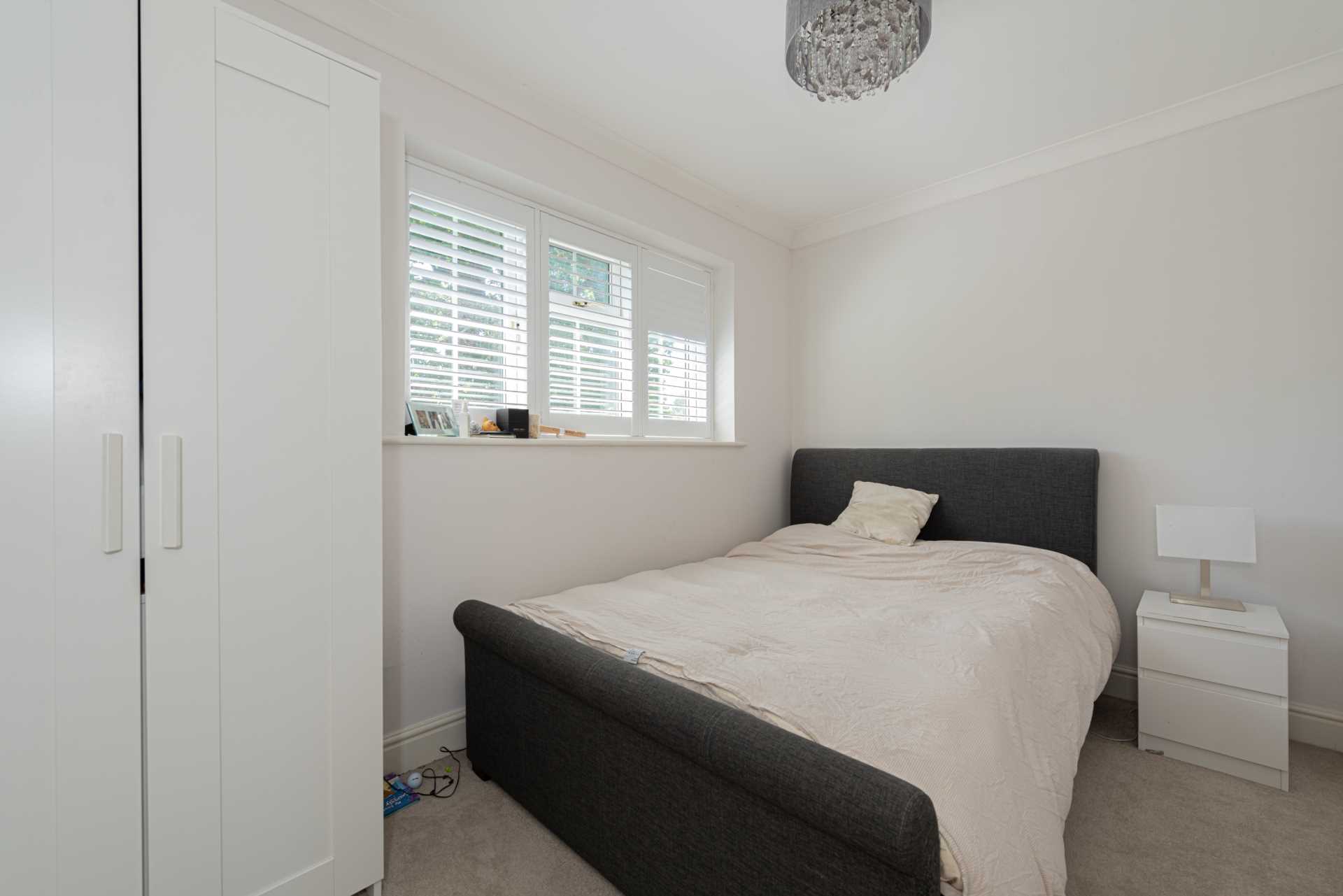 Additional Property Image 4 bedroom Detached to rent in Epsom 12