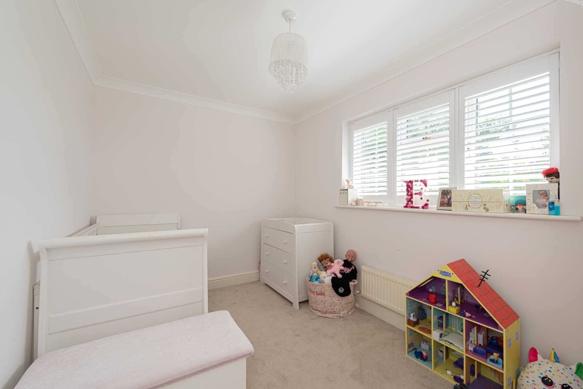 Additional Property Image 4 bedroom Detached to rent in Epsom 13