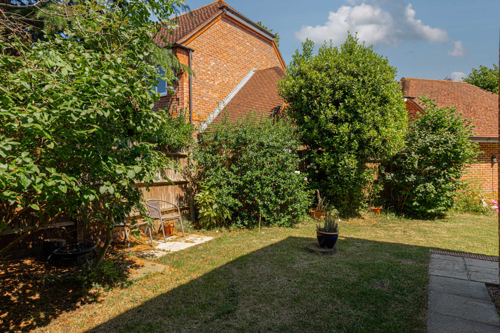 Additional Property Image 4 bedroom Detached to rent in Epsom 18