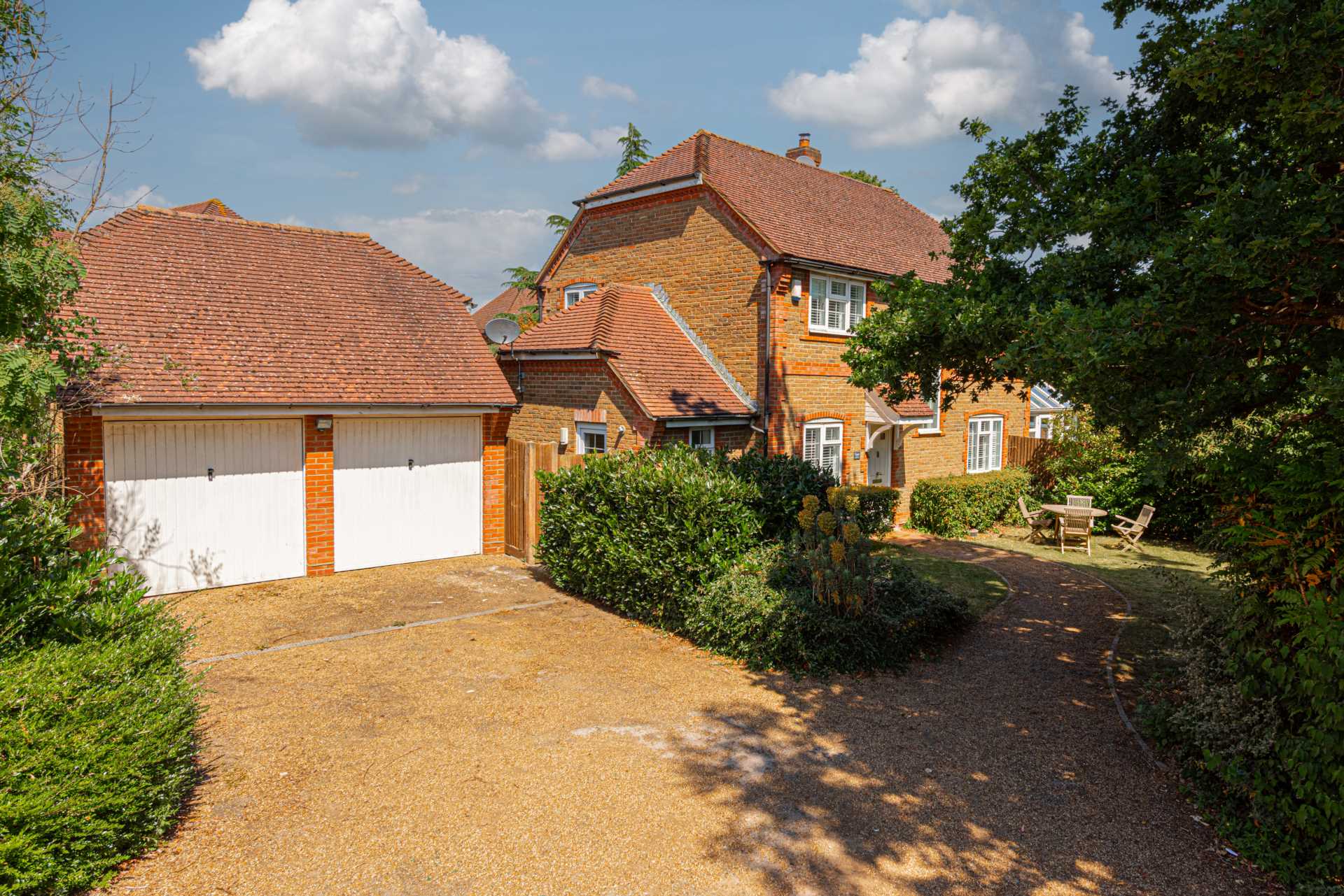 Additional Property Image 4 bedroom Detached to rent in Epsom 19