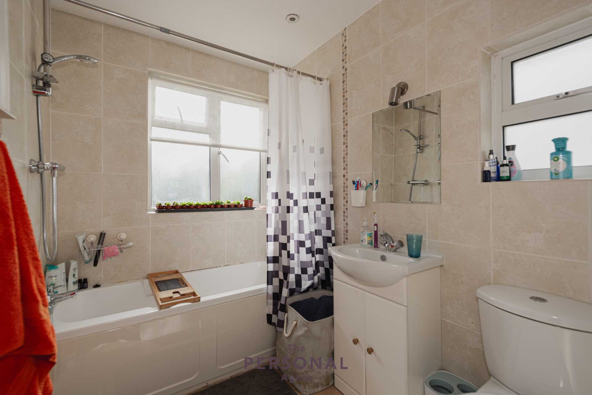Additional Property Image 5 bedroom Semi Detached to rent in Epsom 9