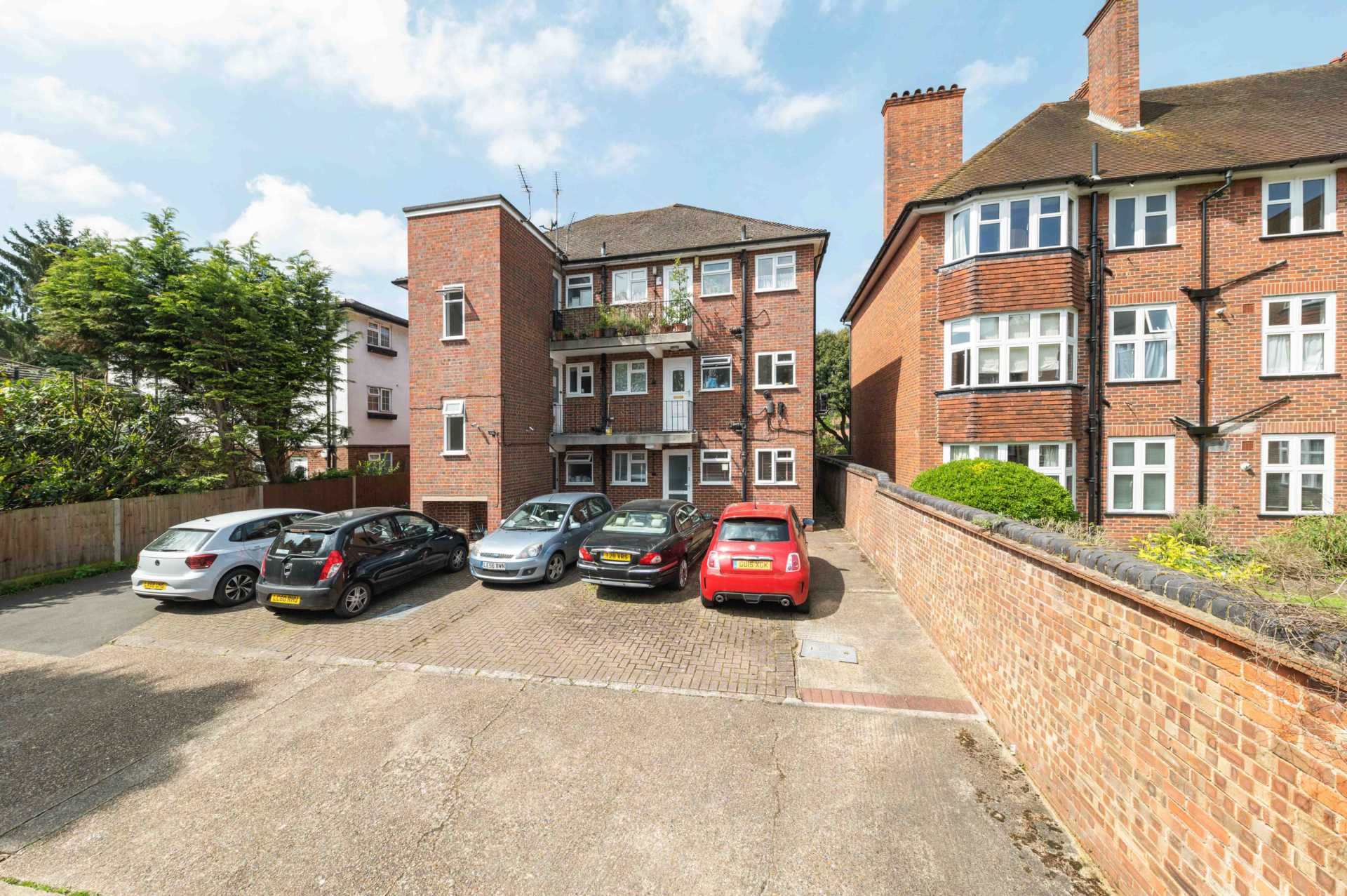 Additional Property Image 1 bedroom Apartment to rent in Epsom 2