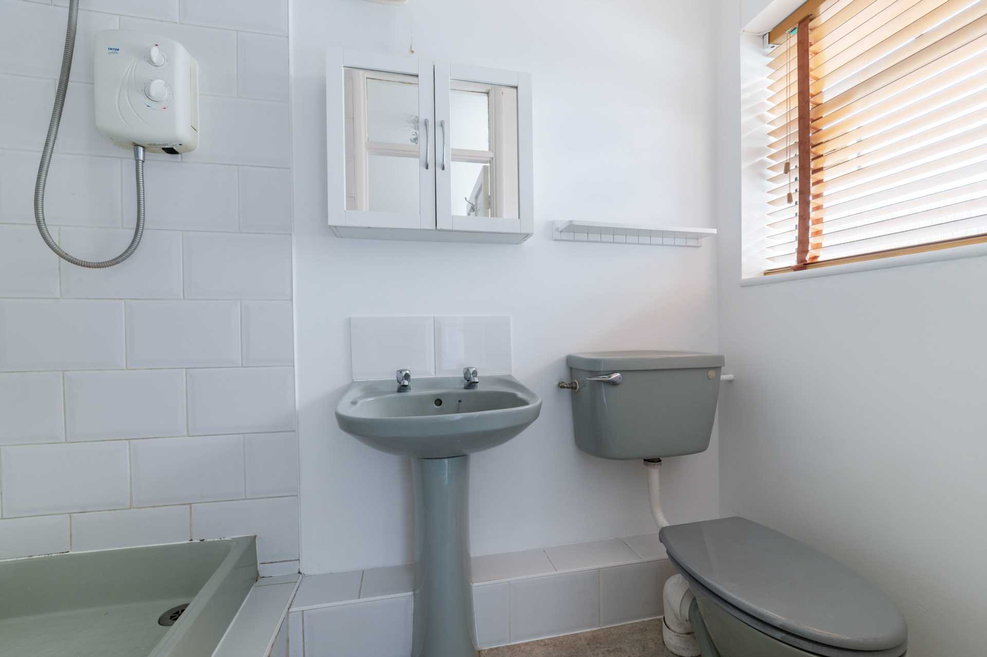 Additional Property Image 1 bedroom Apartment to rent in Epsom 8