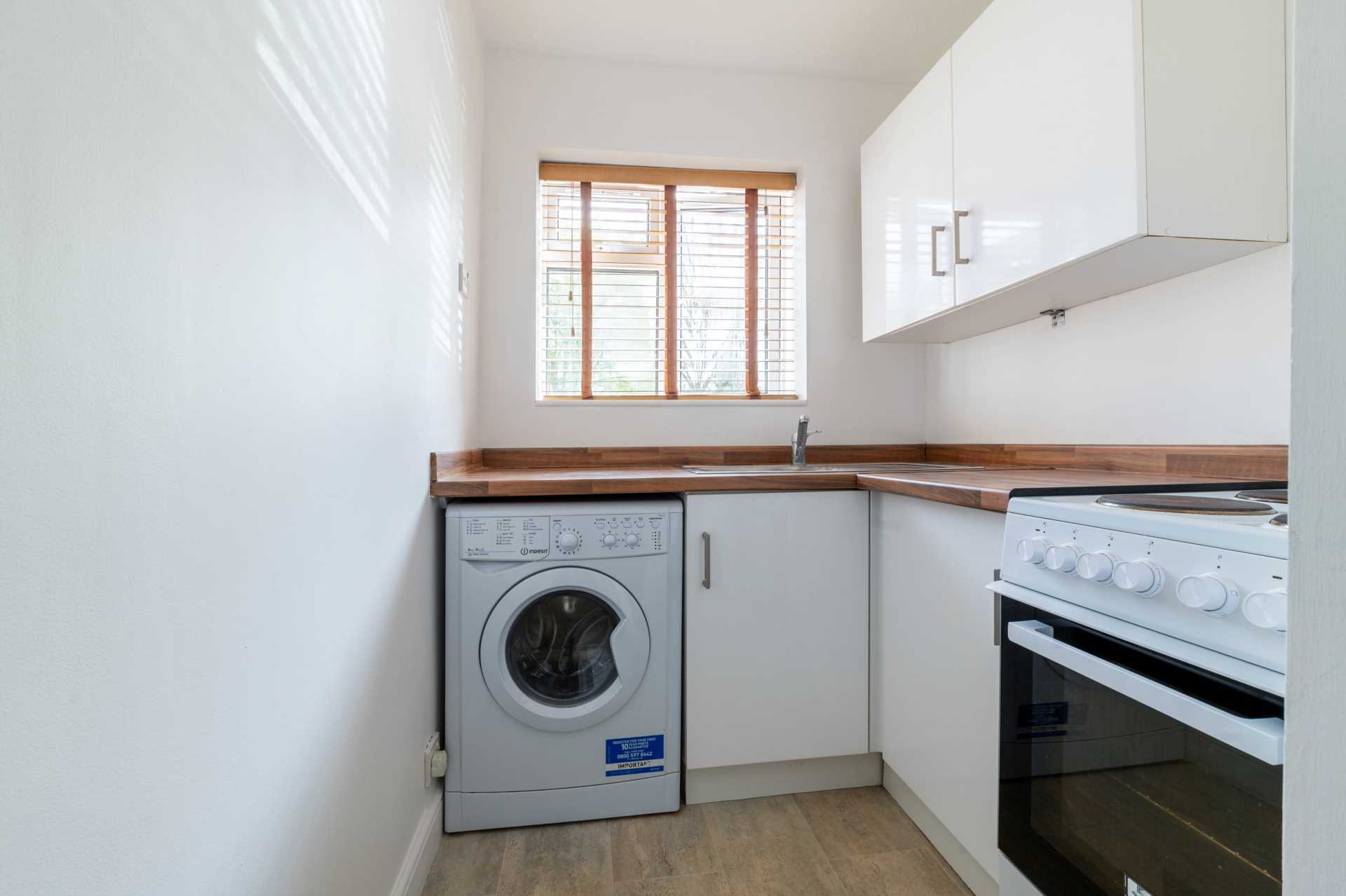Additional Property Image 1 bedroom Apartment to rent in Epsom 9