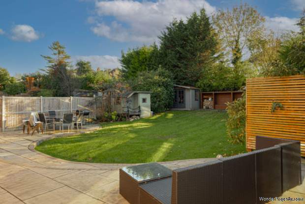 Additional Property Image 4 bedroom Detached to rent in Epsom 10