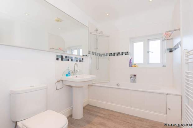 Additional Property Image 4 bedroom Detached to rent in Epsom 15
